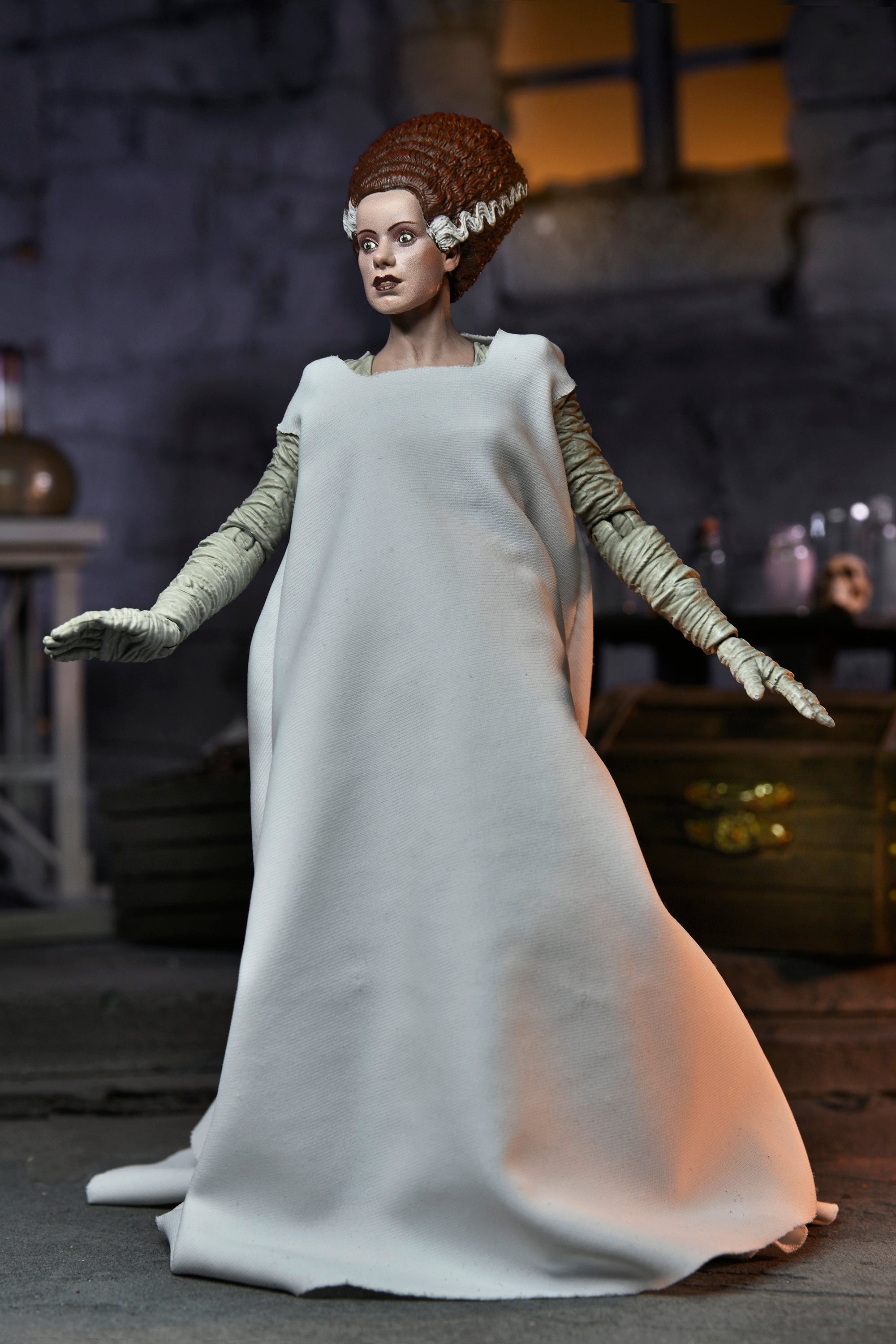 Universal Monsters - Ultimate The Bride of Frankenstein 7” Scale Action Figure (Color) - NECA