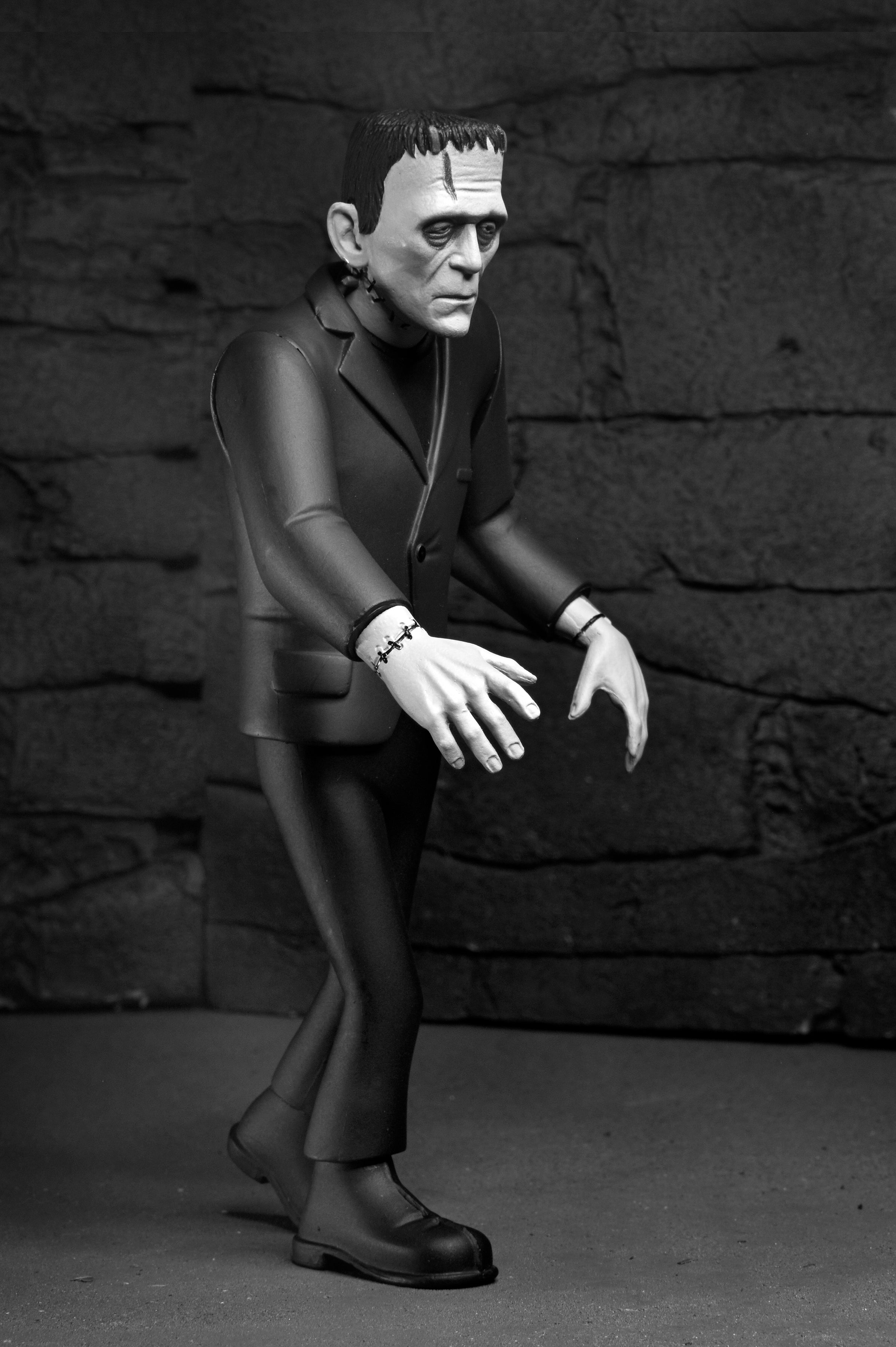 Universal Monsters - Toony Terrors Silver Screen Edition (Series 10) Frankenstein 6” Scale Action Figure - NECA