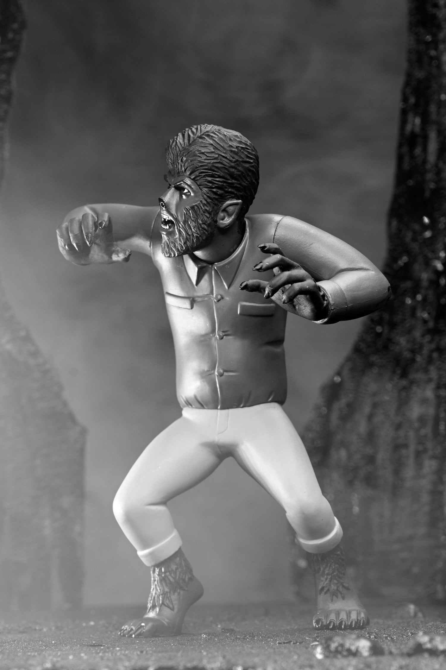 Universal Monsters - Toony Terrors Silver Screen Edition (Series 10) Wolfman 6” Scale Action Figure - NECA