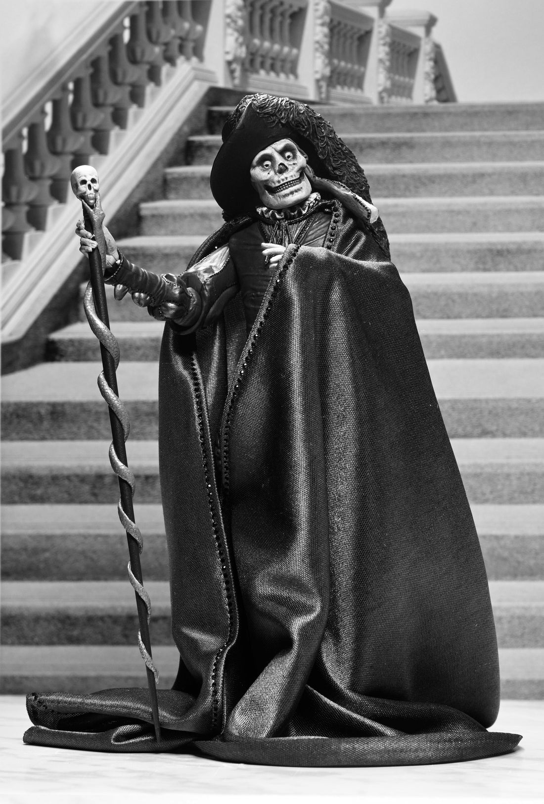 The Phantom of the Opera (1925) - Phantom of the Opera "Masque of the Red Death" 7" Scale Action Figure (Black &amp; White) on the NECA Store