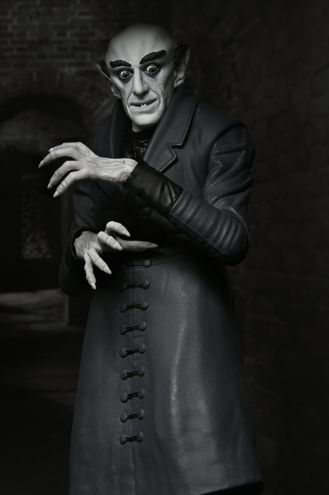 Nosferatu - Ultimate Count Orlok 7” Scale Action Figure (Black and White) - NECA