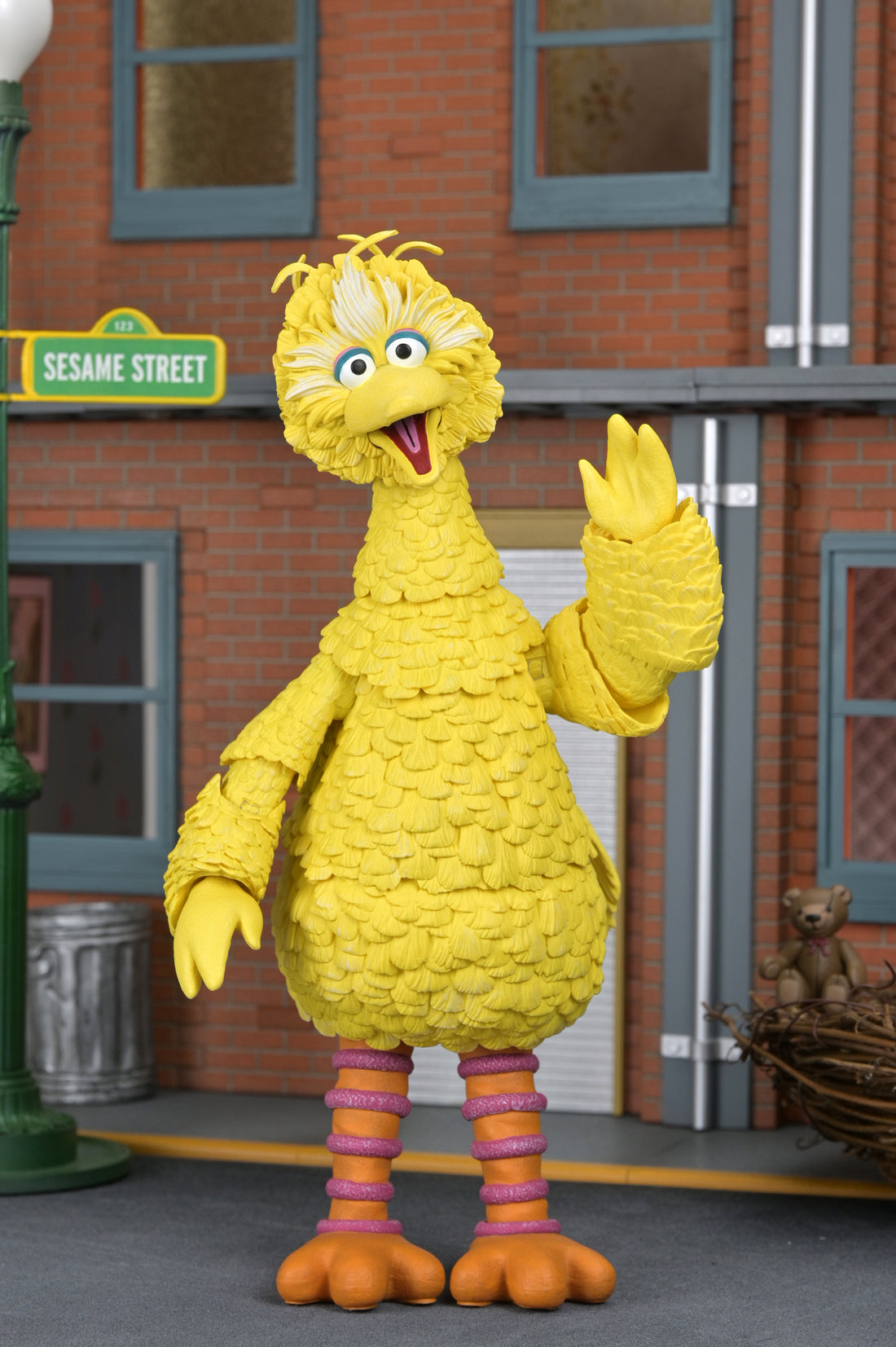 Sesame Street - Ultimate Big Bird 7” Scale Action Figure - NECA