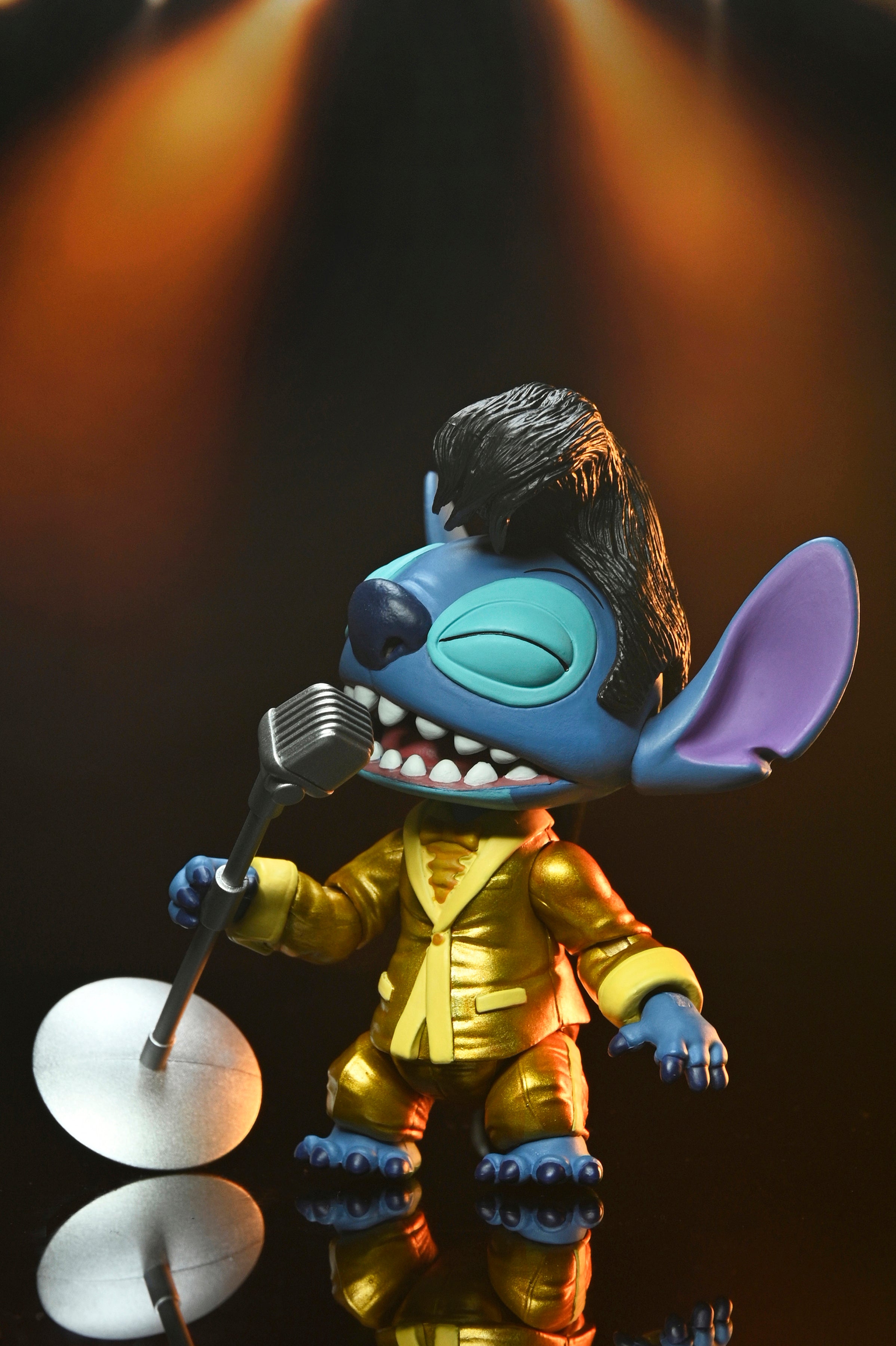 Disney Stitch - Ultimate Gold Suit Elvis 7&quot; Scale Action Figure - NECA