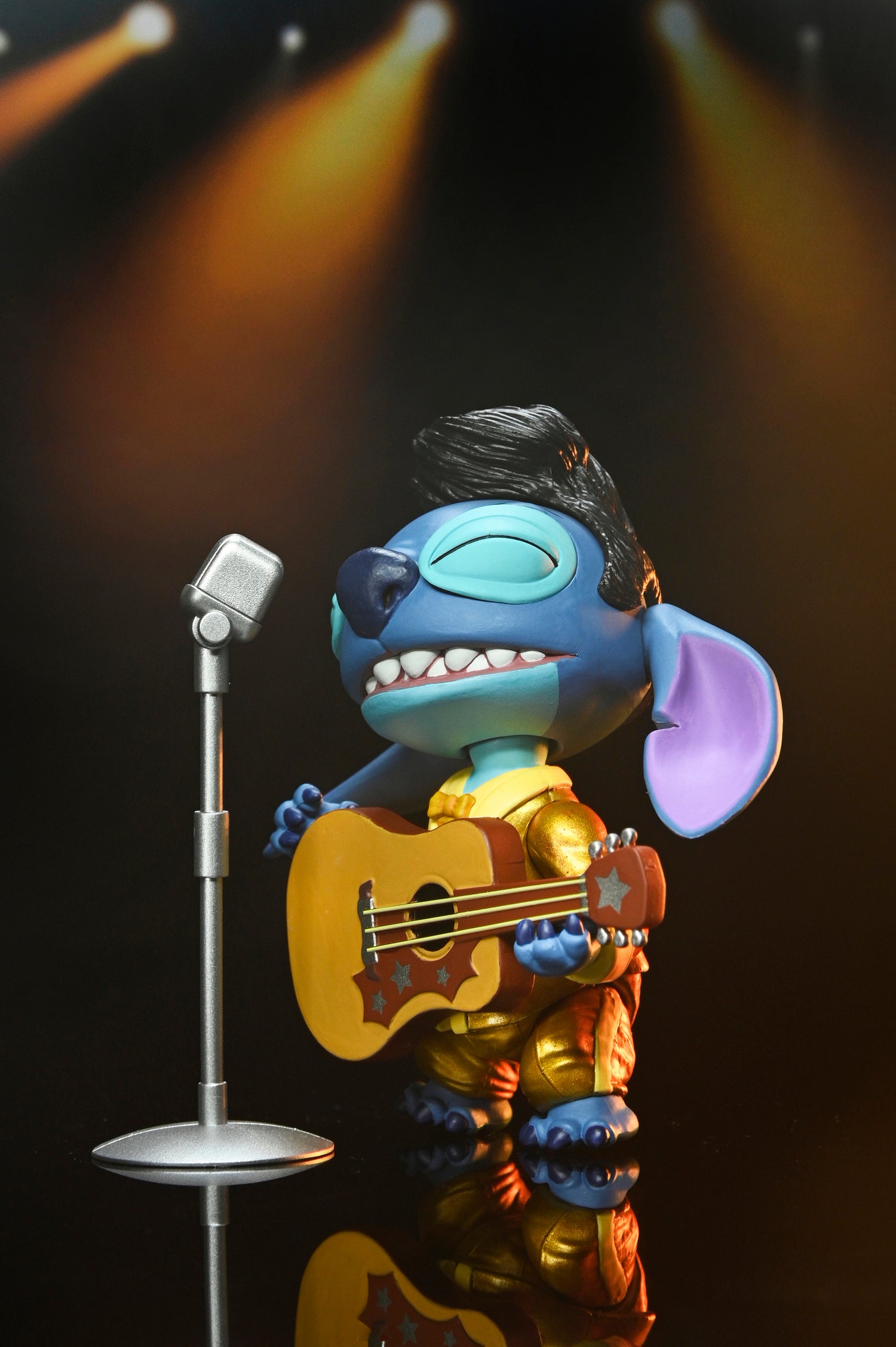Disney Stitch - Ultimate Gold Suit Elvis 7&quot; Scale Action Figure - NECA