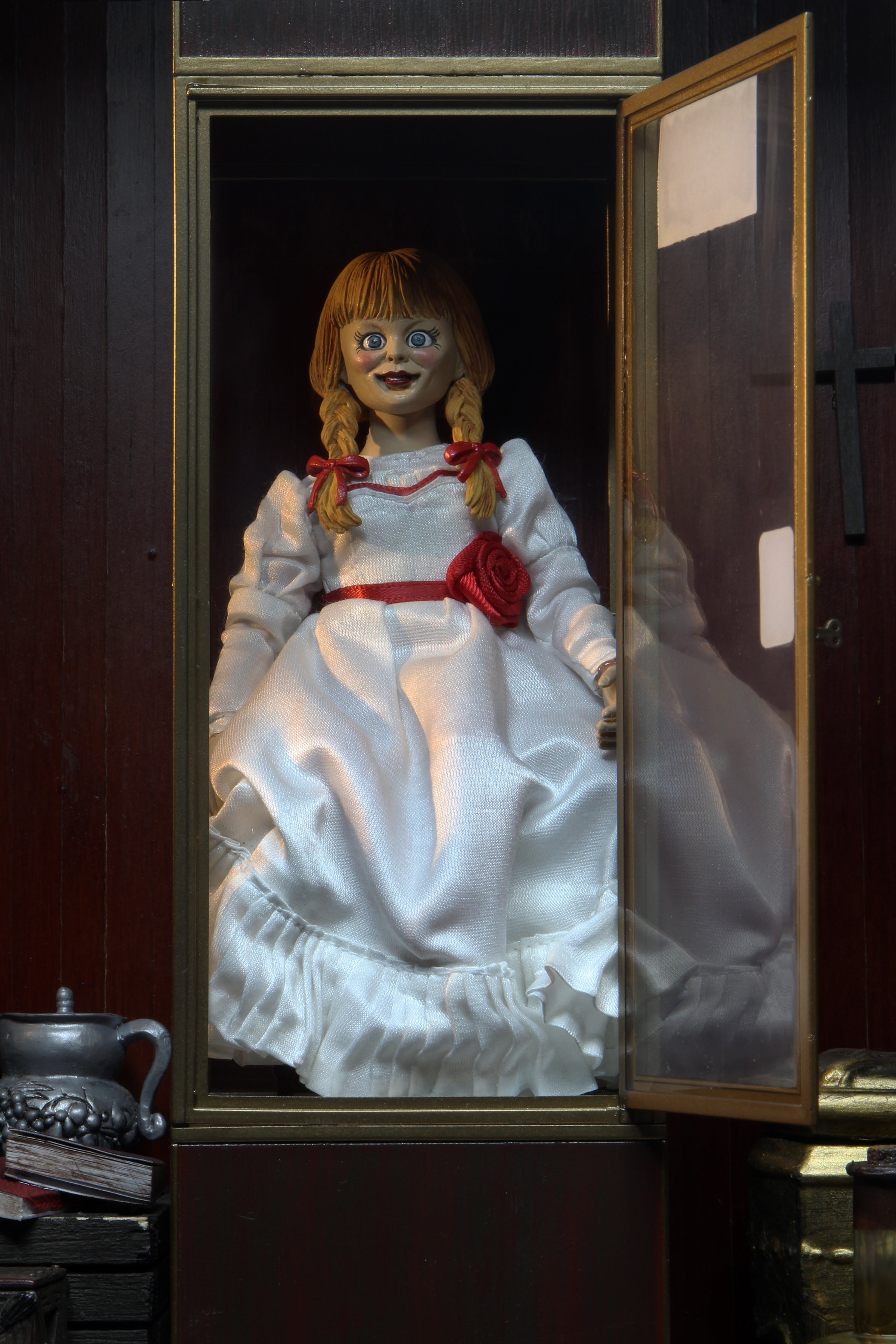 The Conjuring Universe - Annabelle 8