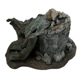 Friday the 13th: The Game - Pamela Shrine Diorama - NECA