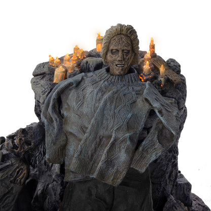 Friday the 13th: The Game - Pamela Shrine Diorama - NECA