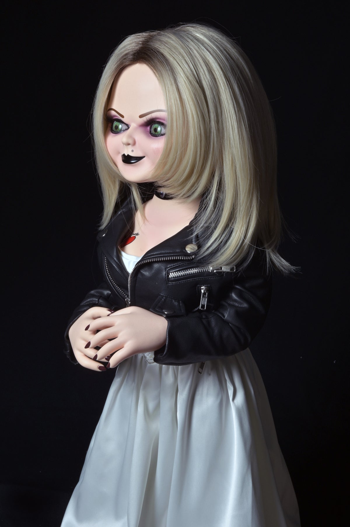 Chucky (TV Series) – Life-Size Tiffany 1:1 Replica Doll - NECA