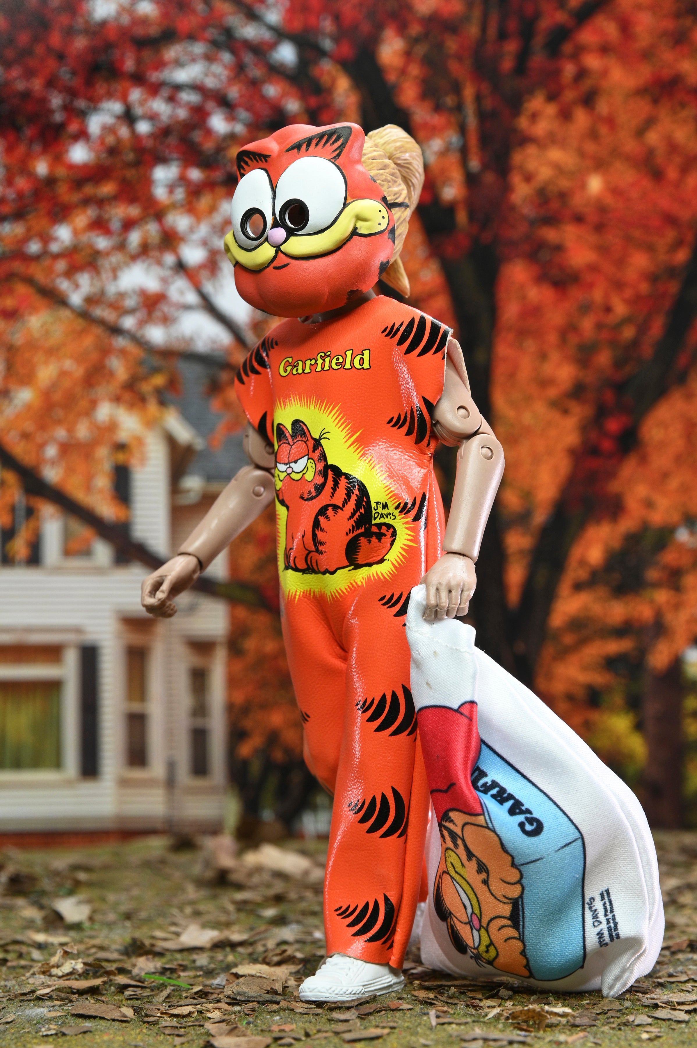Garfield x Ben Cooper Costume Kids Collection - Garfield 6” Costumed Action Figure - NECA