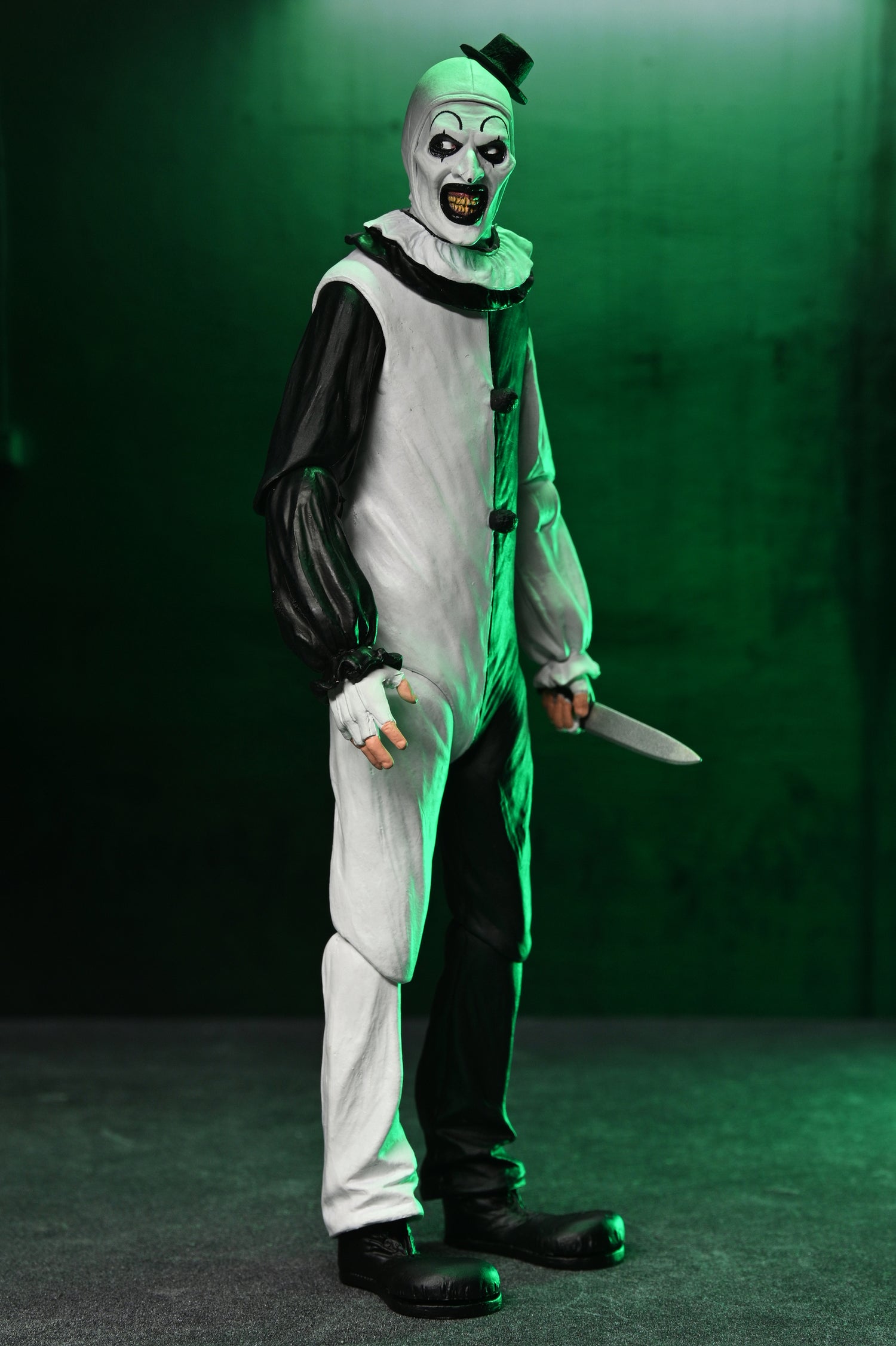 Terrifier 2 - Ultimate Art the Clown and The Little Pale Girl 7" Scale Action Figure 2-Pack on the NECA Store