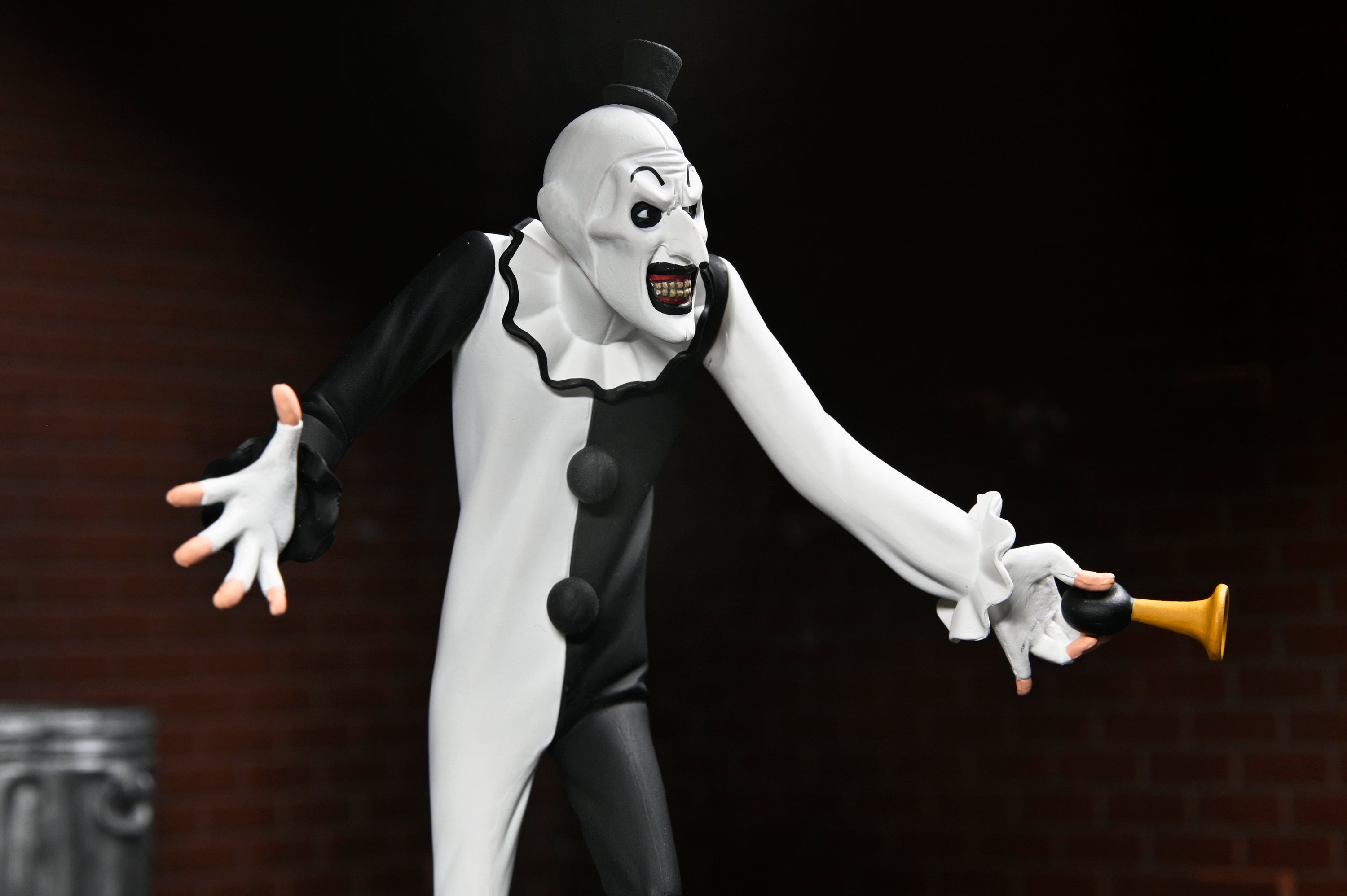 Terrifier - Toony Terrors Art the Clown 6" Scale Action Figure - NECA