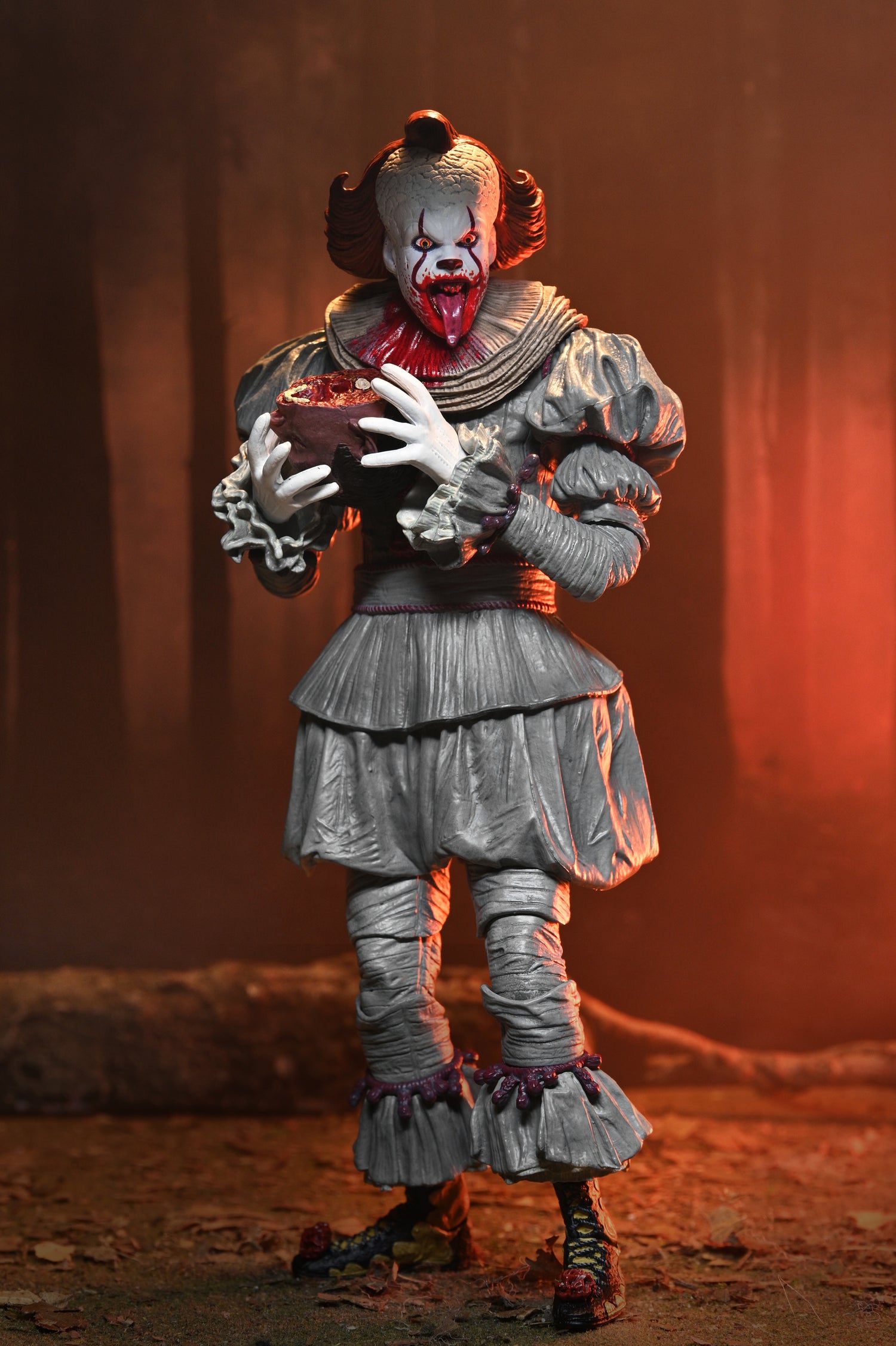 IT: Welcome to Derry - Ultimate Pennywise 7&quot; Scale Action Figure - NECA