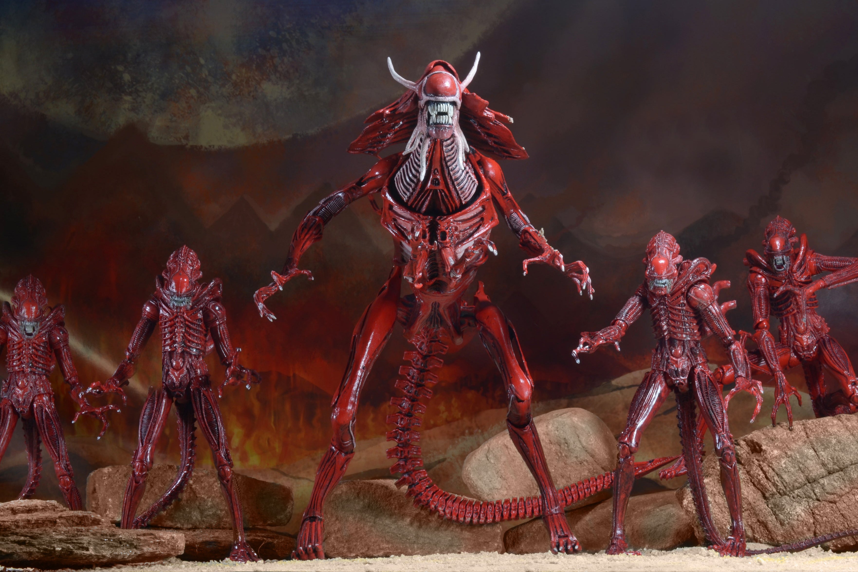 Alien – Ultra Deluxe Boxed Action Figure – Genocide Red Queen - NECA VAULT