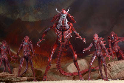 Alien – Ultra Deluxe Boxed Action Figure – Genocide Red Queen - NECA VAULT