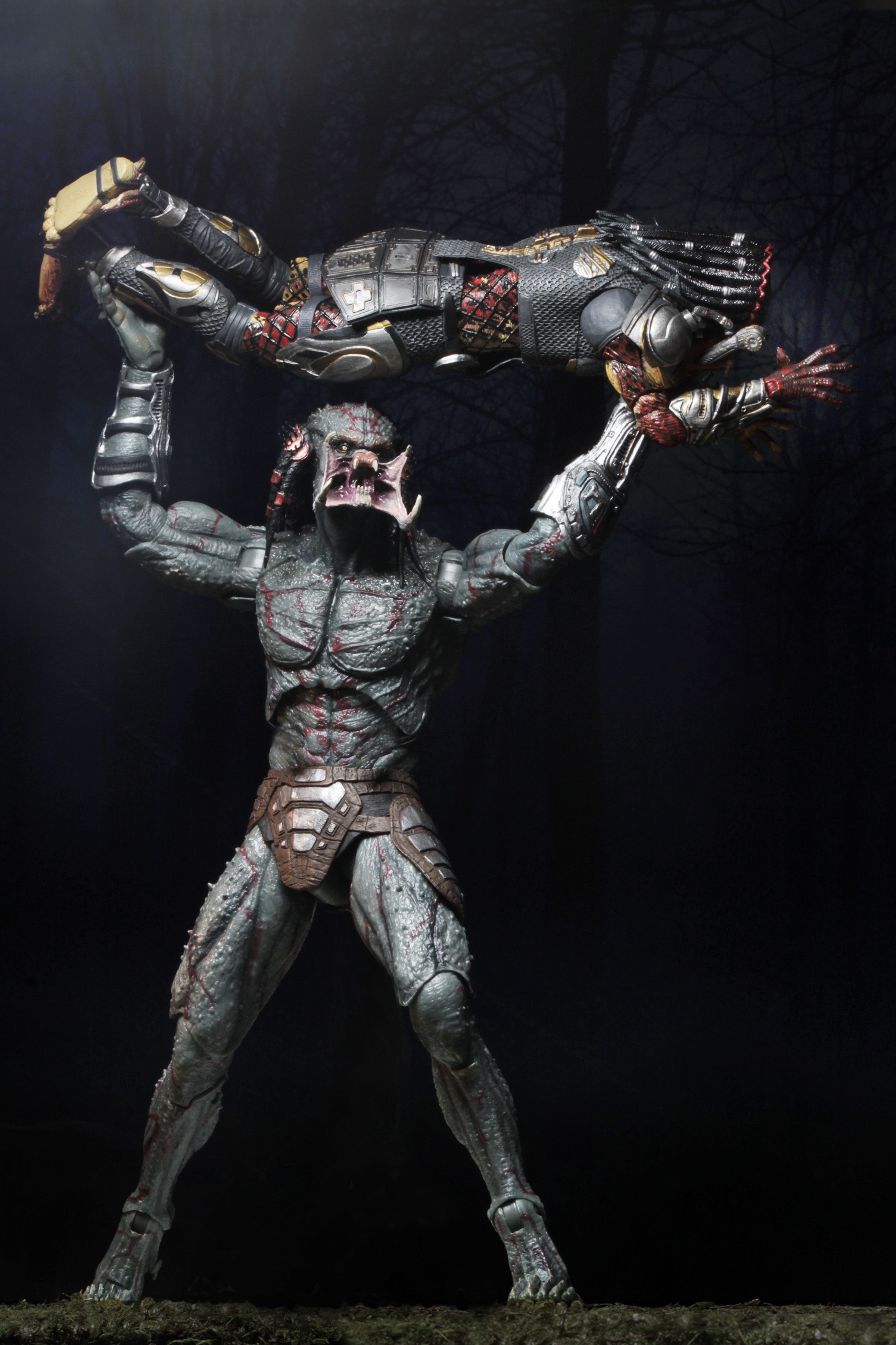 NECA Predator 2018 - Action Figure Deluxe Ultimate Assassin Predator (Senz'armatura) 28 Cm