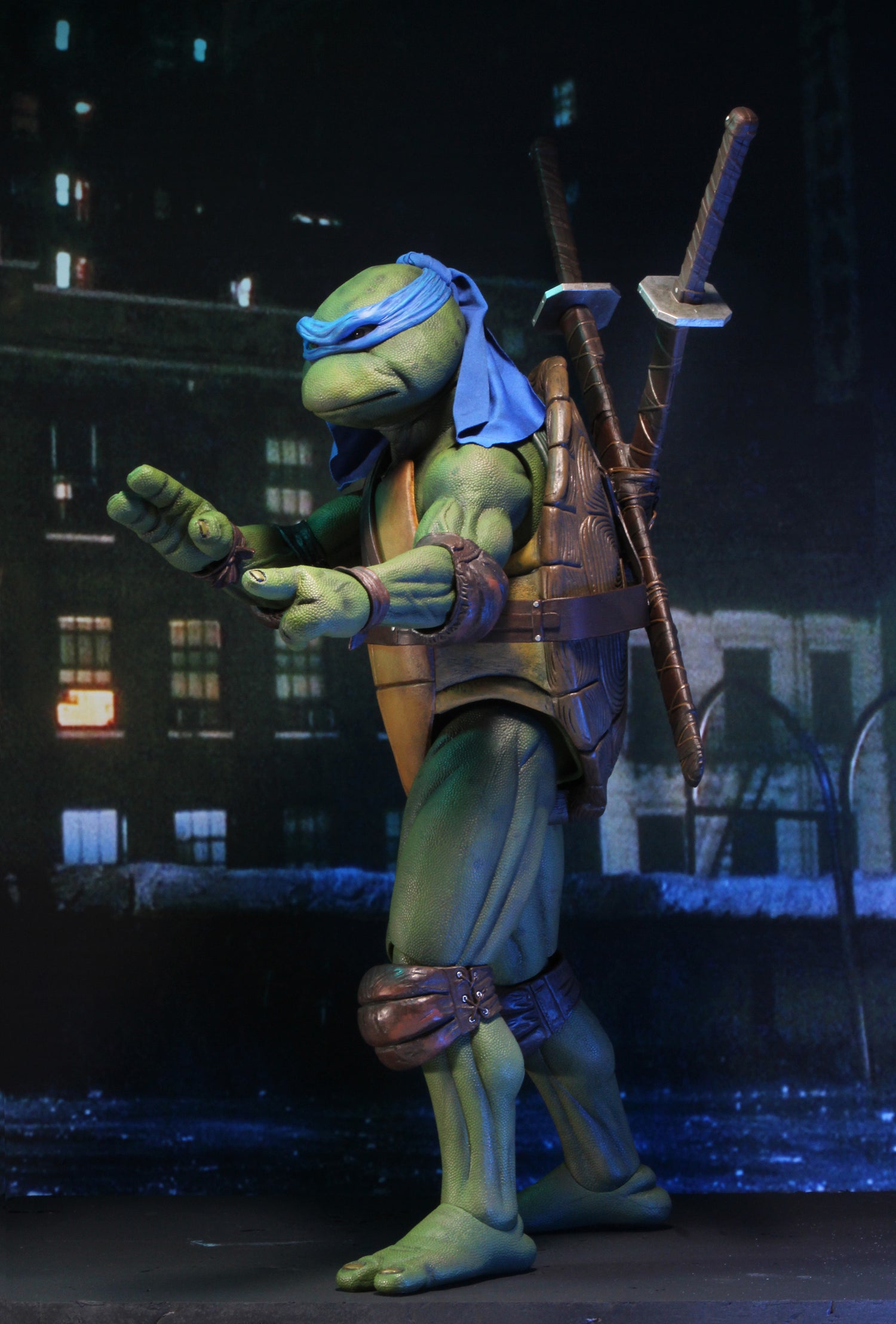 Teenage Mutant Ninja Turtles (1990 Movie) - Leonardo 1/4 Scale Action Figure on the NECA Store