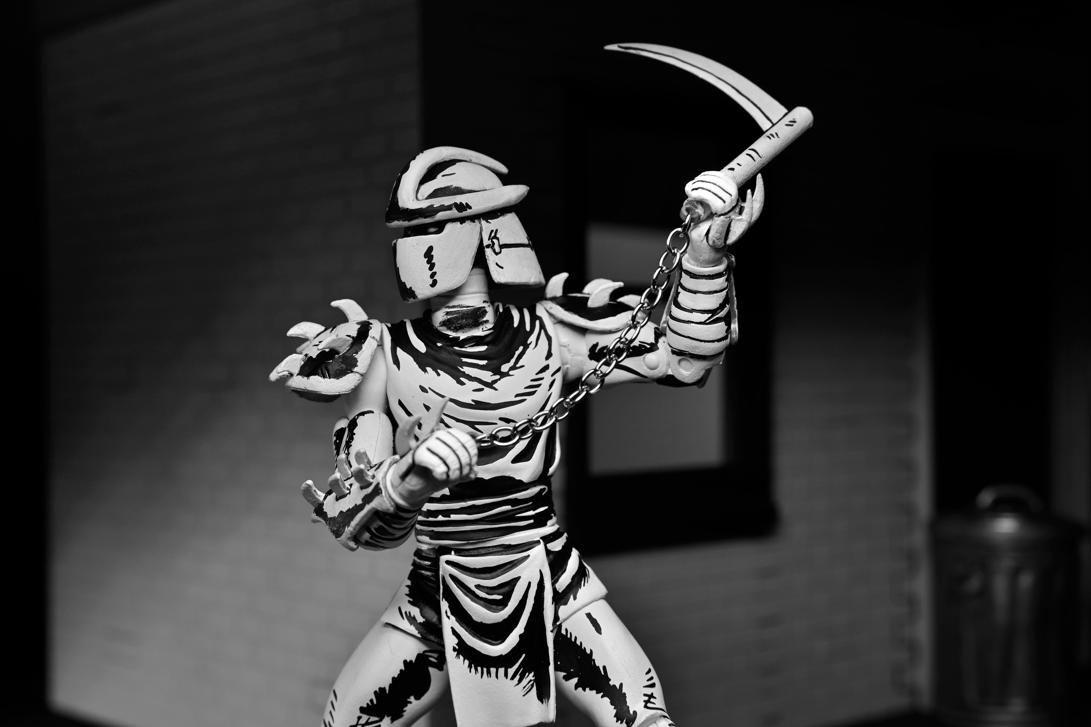 Teenage Mutant Ninja Turtles (Mirage Comics) - 7&quot; Scale Action Figure - B&amp;W Shredder