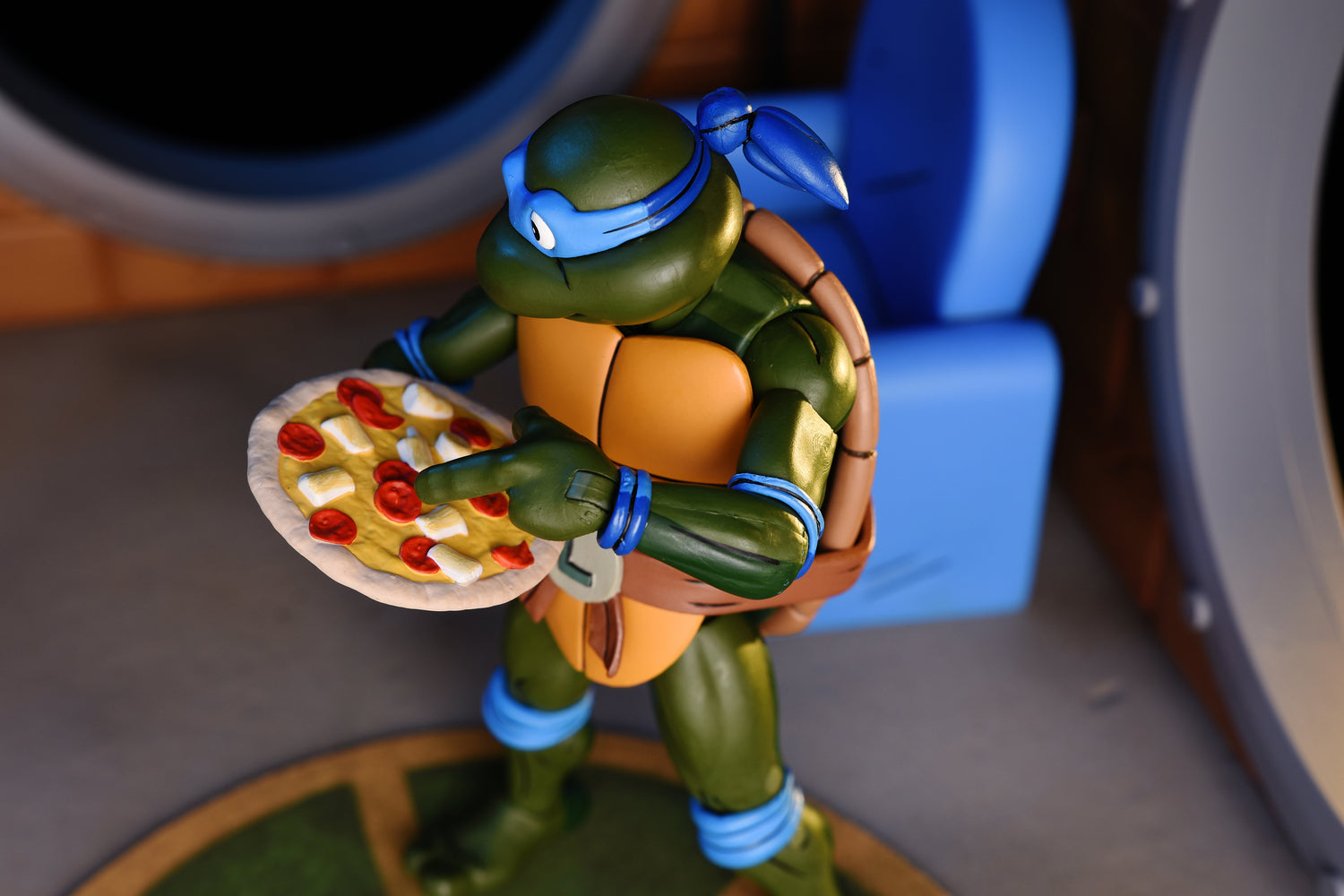 Teenage Mutant Ninja Turtles (Cartoon) - Ultimate Leonardo 7” Scale Action Figure (VHS)