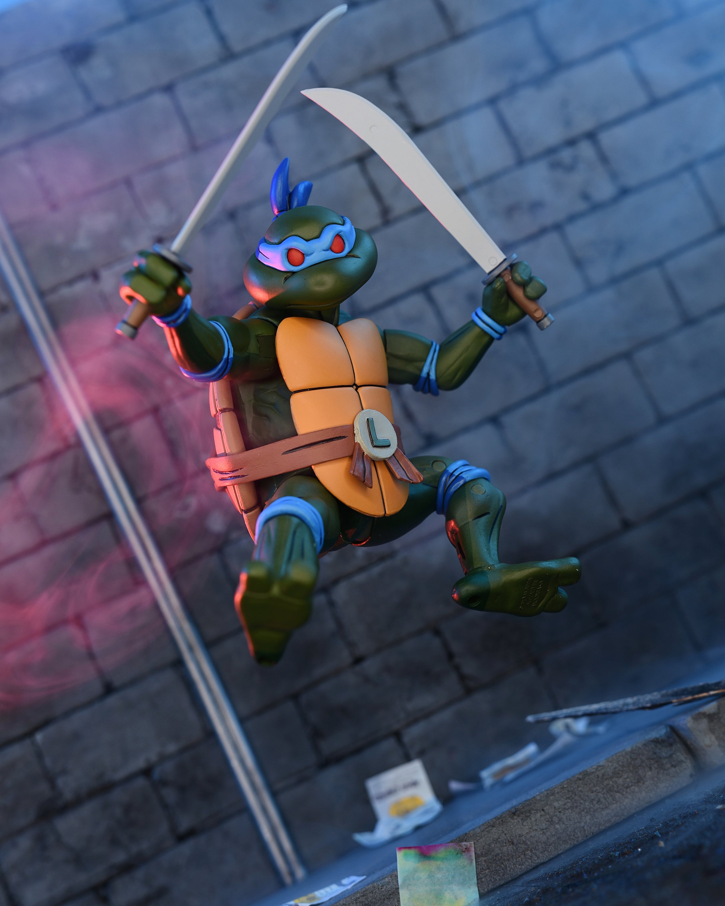 Teenage Mutant Ninja Turtles (Cartoon) - Ultimate Leonardo 7” Scale Action Figure (VHS)