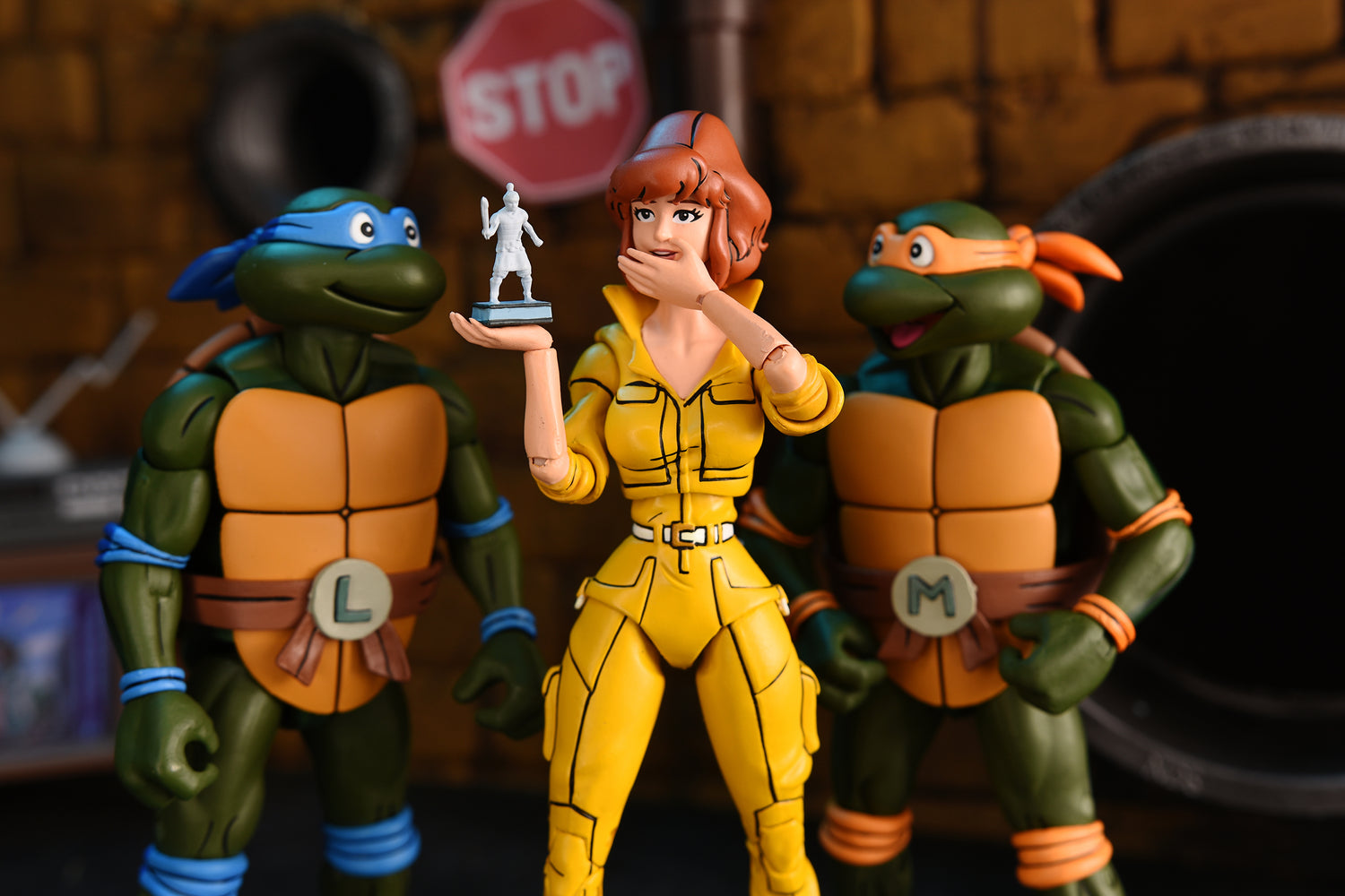 Teenage Mutant Ninja Turtles (Cartoon) - Ultimate Leonardo 7” Scale Action Figure (VHS)
