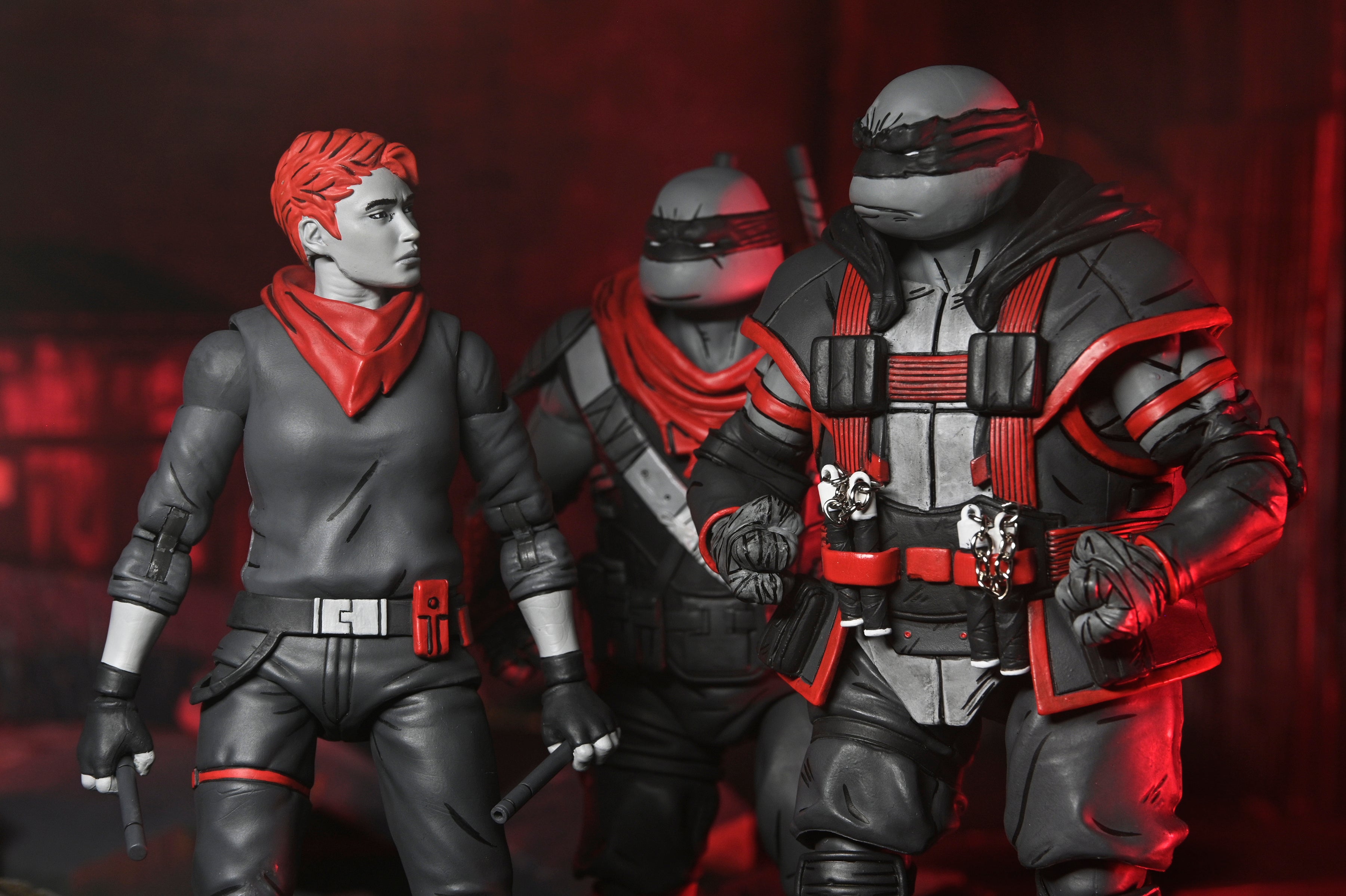Teenage Mutant Ninja Turtles (The Last Ronin - The Lost Years) - Nightwatcher 7” Scale Action Figure Bundle (April O'Neil, Casey Jones, Donatello, Leonardo & Michelangelo) - NECA - Shown: April O'Neil, Leonardo, Michelangelo