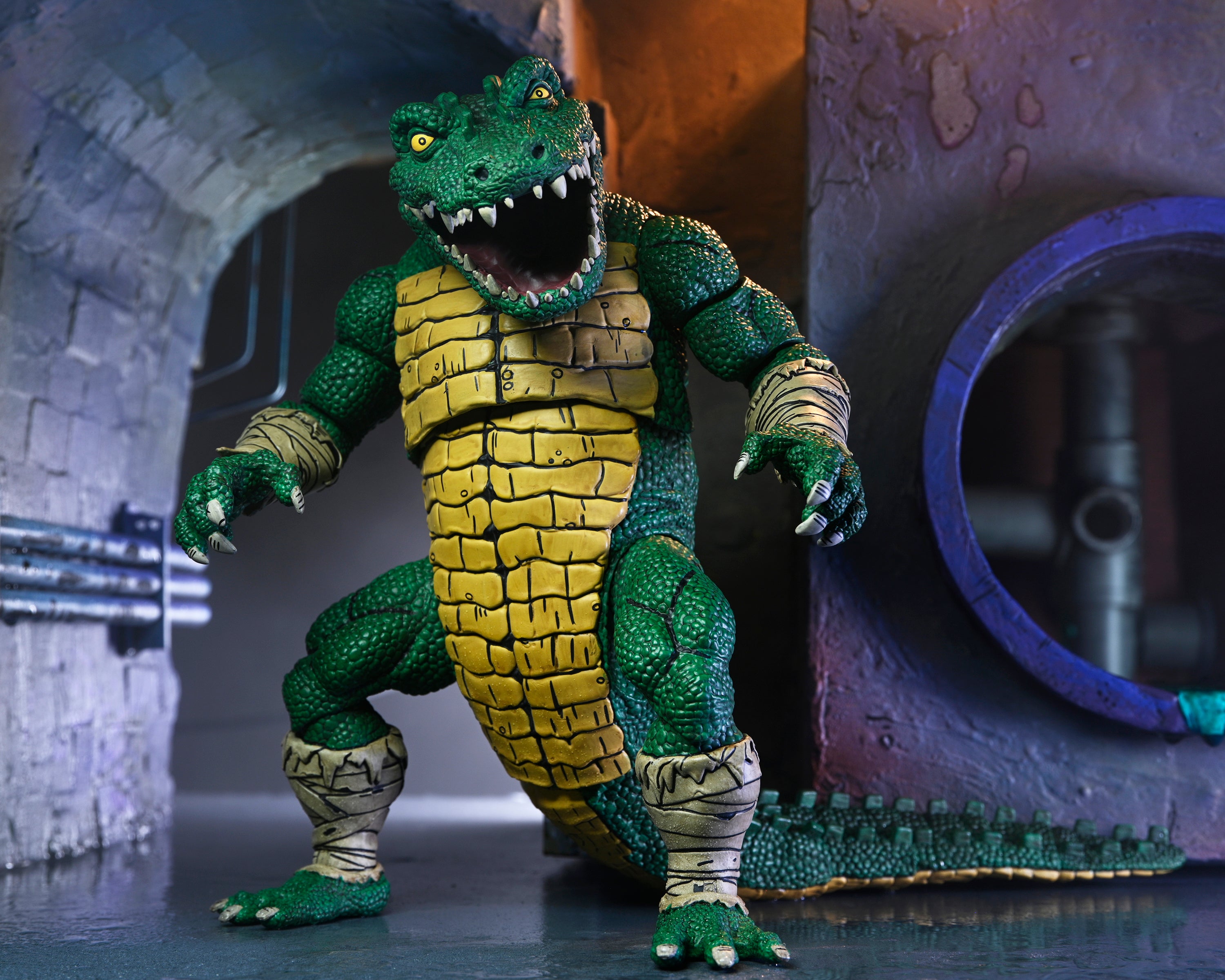 Teenage Mutant Ninja Turtles (Mirage Comics) - Leatherhead Deluxe 7&quot; Scale Action Figure - NECA