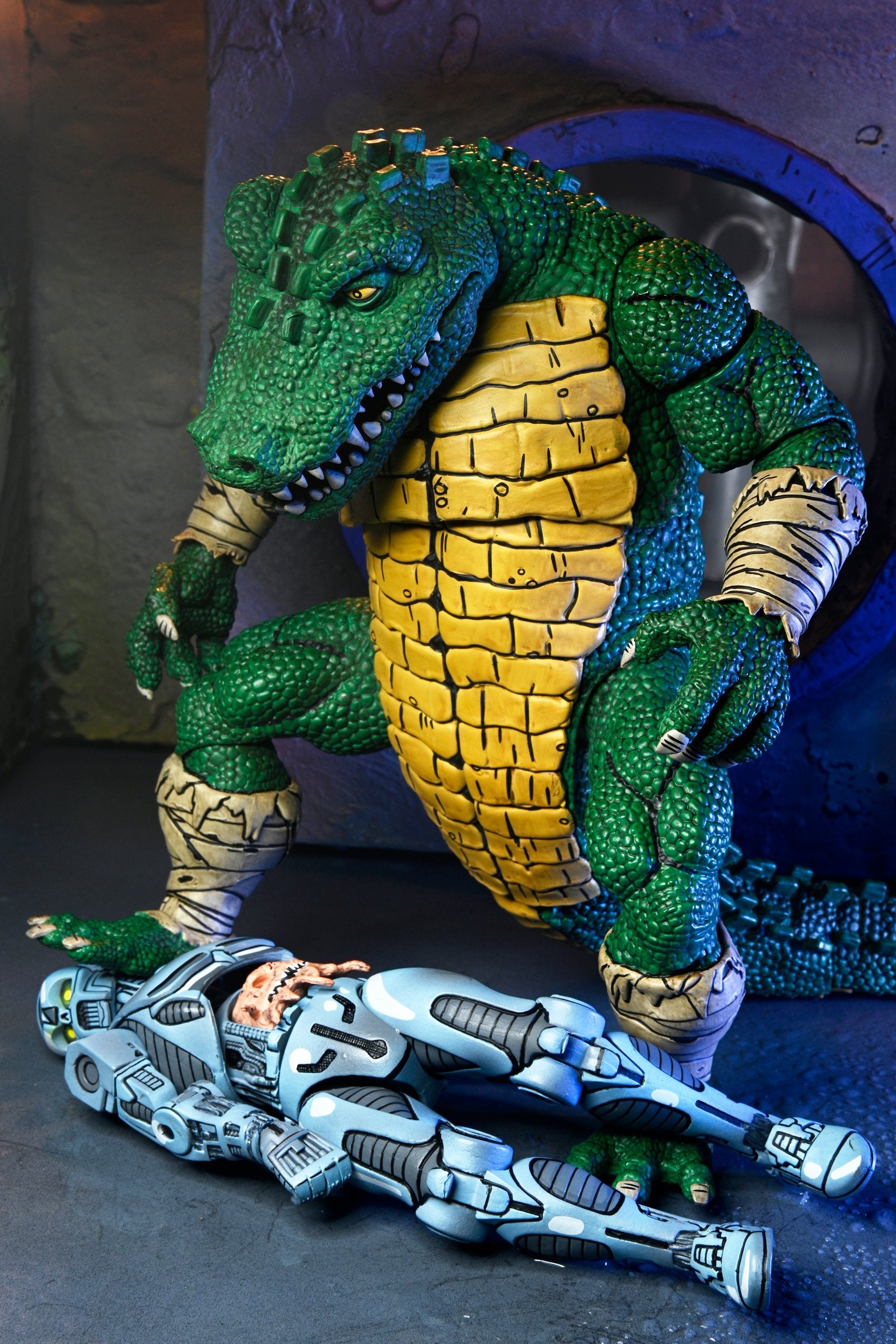 Teenage Mutant Ninja Turtles (Mirage Comics) - Leatherhead Deluxe 7" Scale Action Figure - NECA