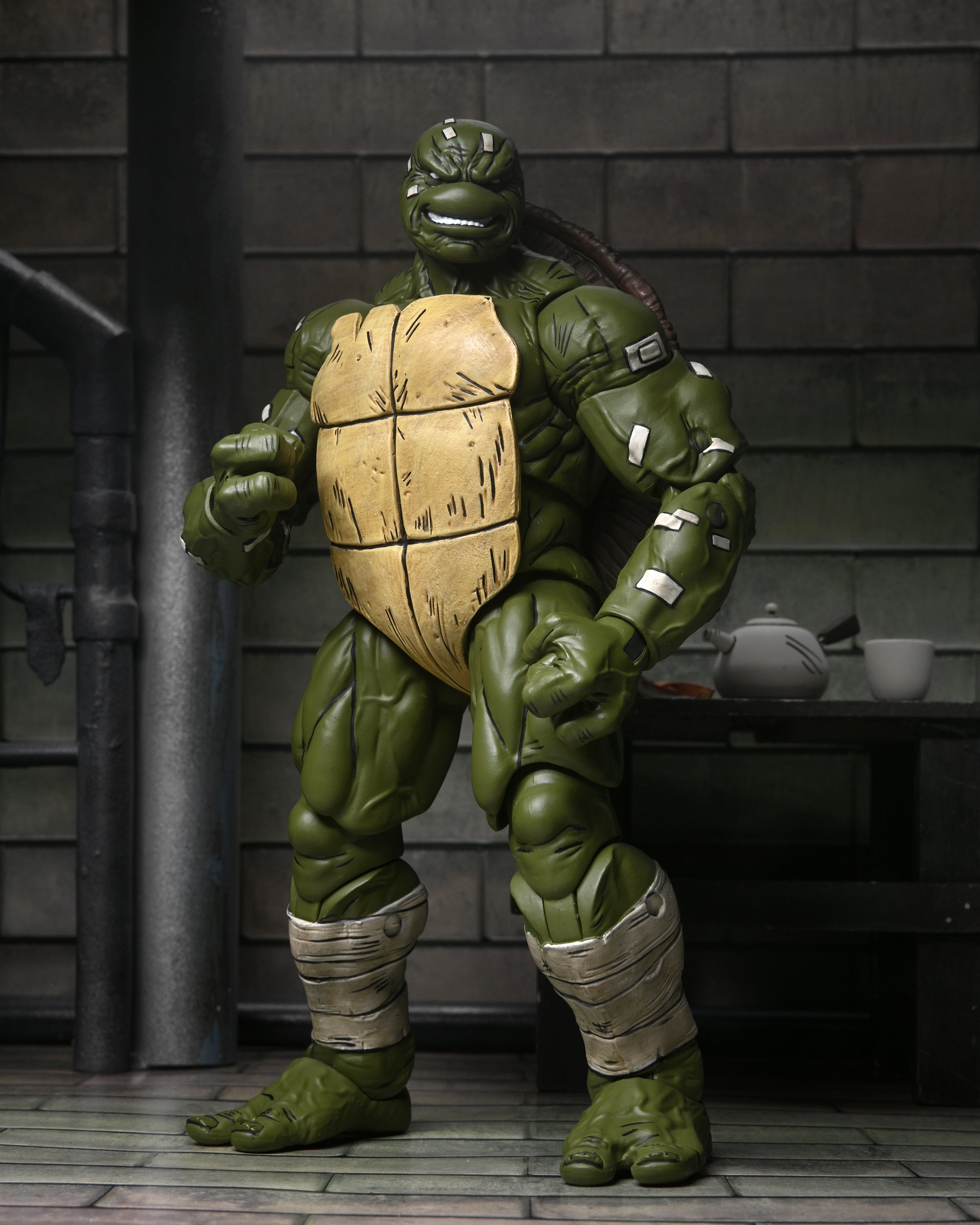 Teenage Mutant Ninja Turtles (The Last Ronin) - 7" Scale Action Figure - Battle Damaged Ronin