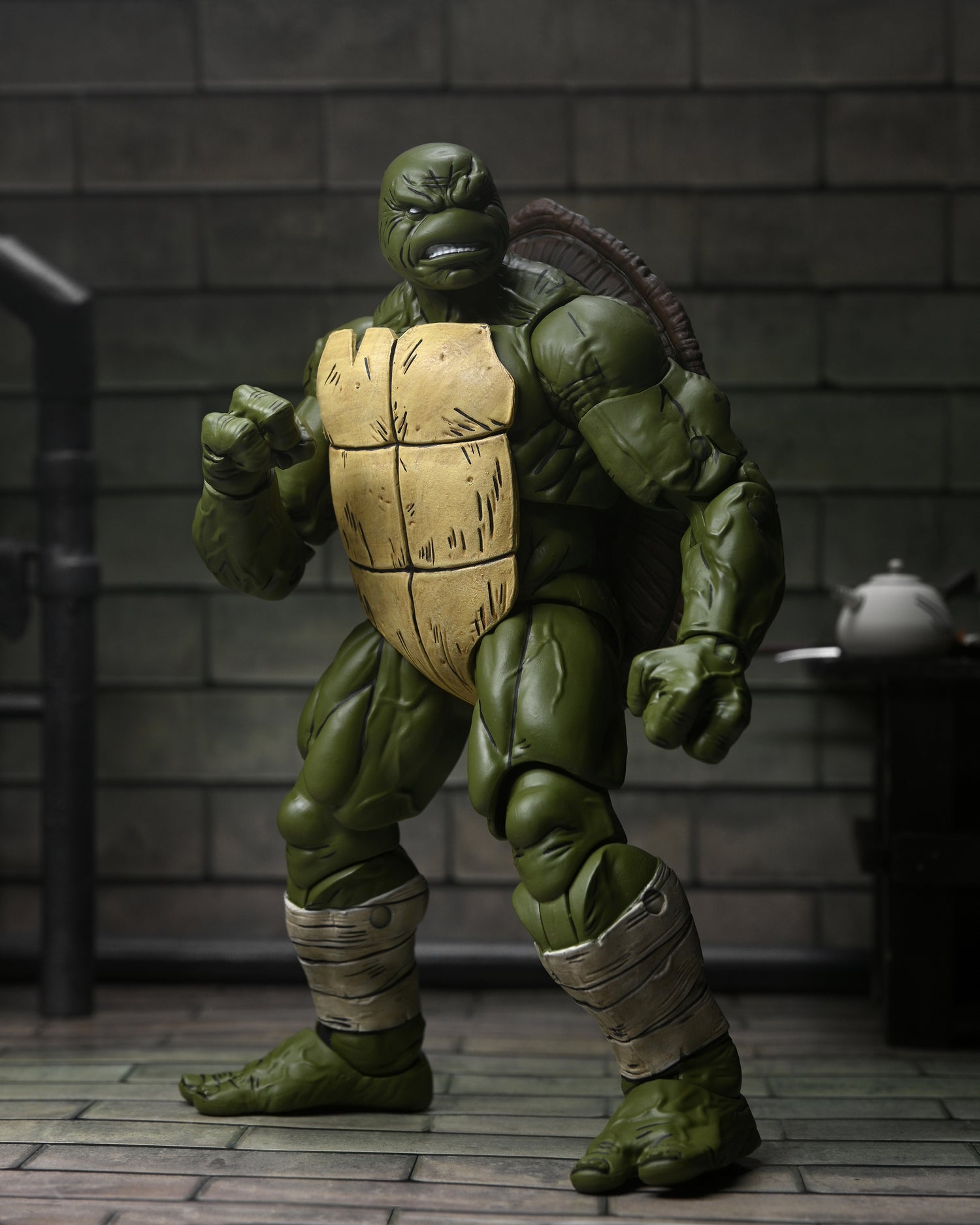 Teenage Mutant Ninja Turtles (The Last Ronin) - 7" Scale Action Figure - Battle Damaged Ronin