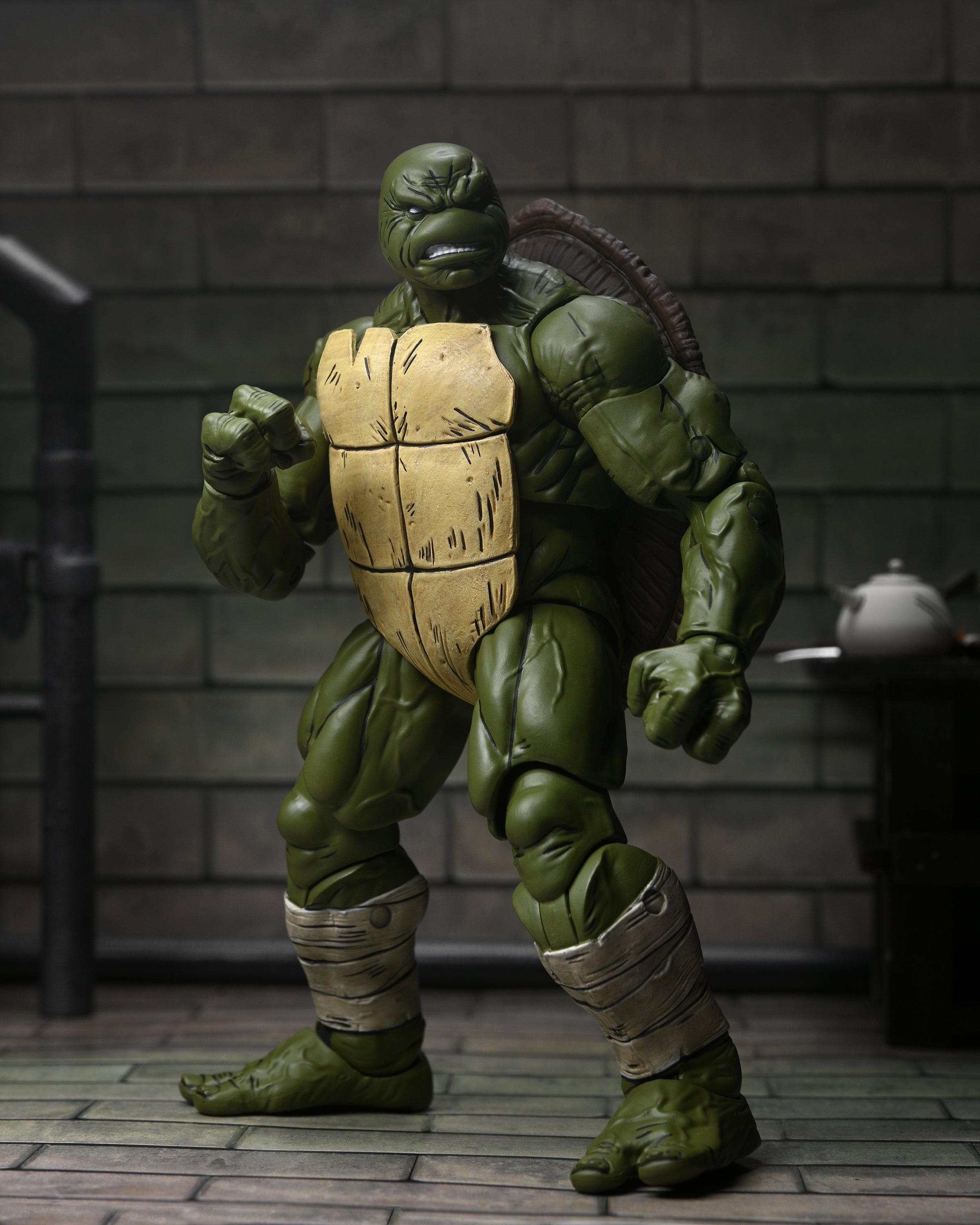 Teenage Mutant Ninja Turtles (The Last Ronin) - 7" Scale Action Figure - Battle Damaged Ronin