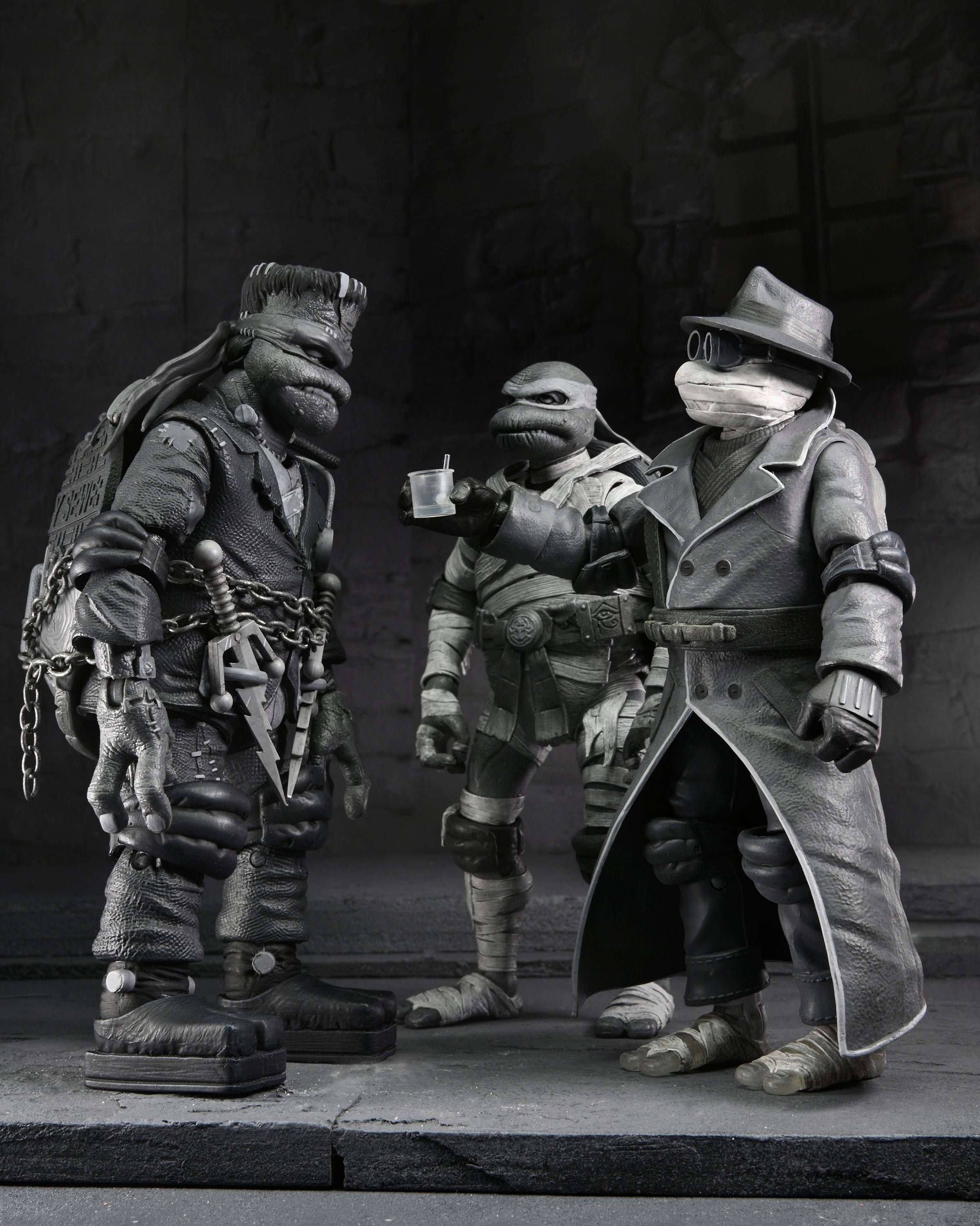 Universal Monsters x Teenage Mutant Ninja Turtles – Black &amp; White Turtles 7” Scale Action Figure 4-Pack - NECA