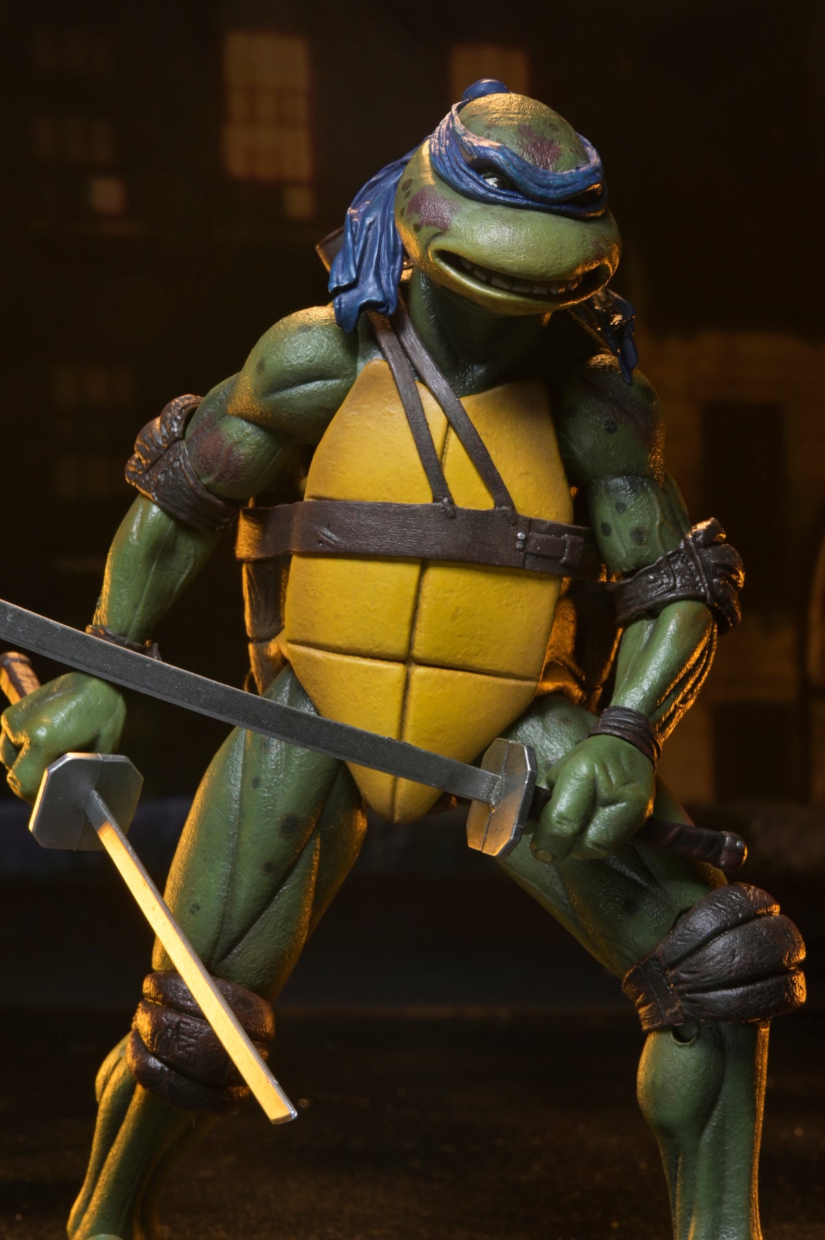 Teenage Mutant Ninja Turtles (1990 Movie) - Rooftop Battle Leonardo vs ...