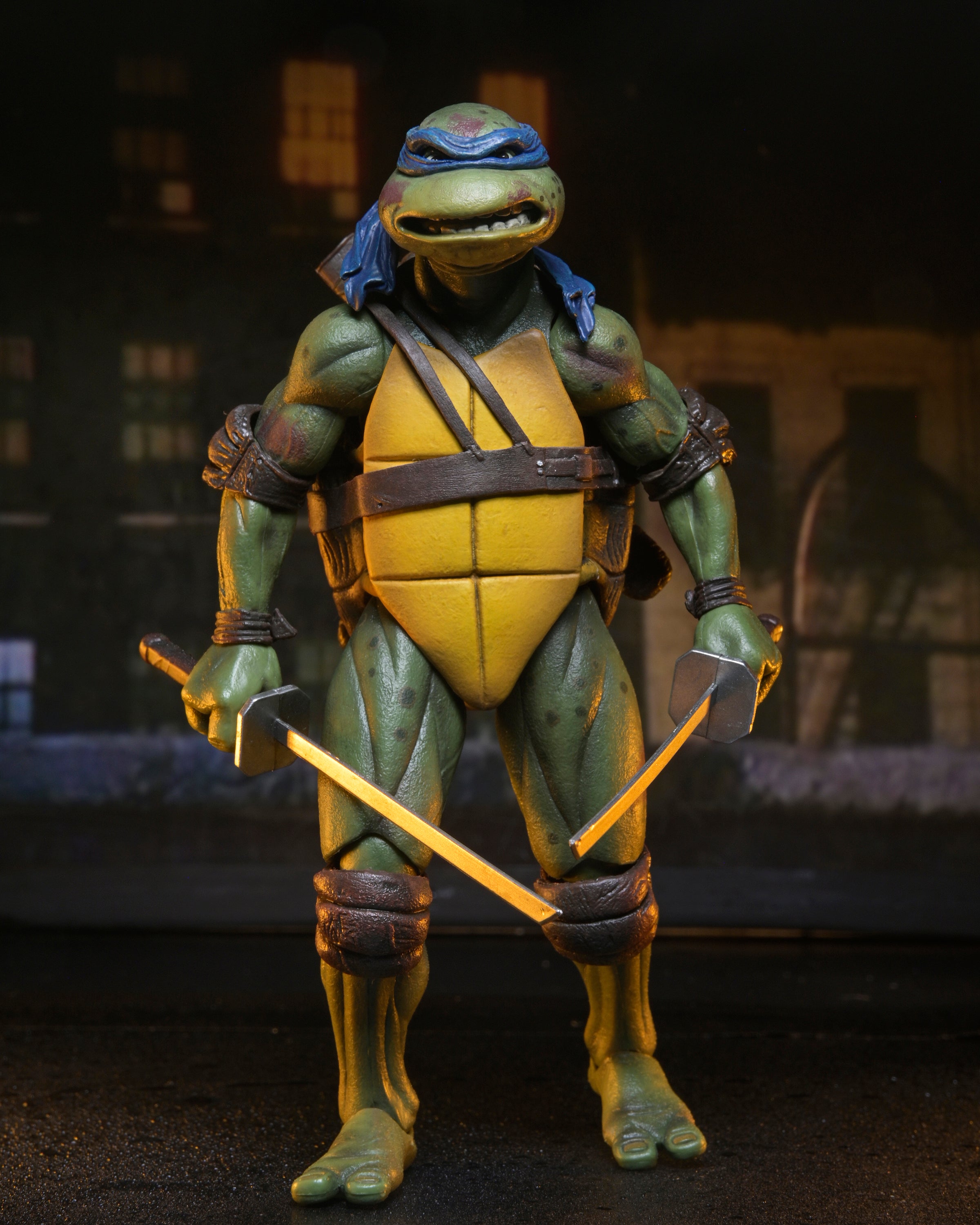 Teenage Mutant Ninja Turtles (1990 Movie) - Rooftop Battle Leonardo vs