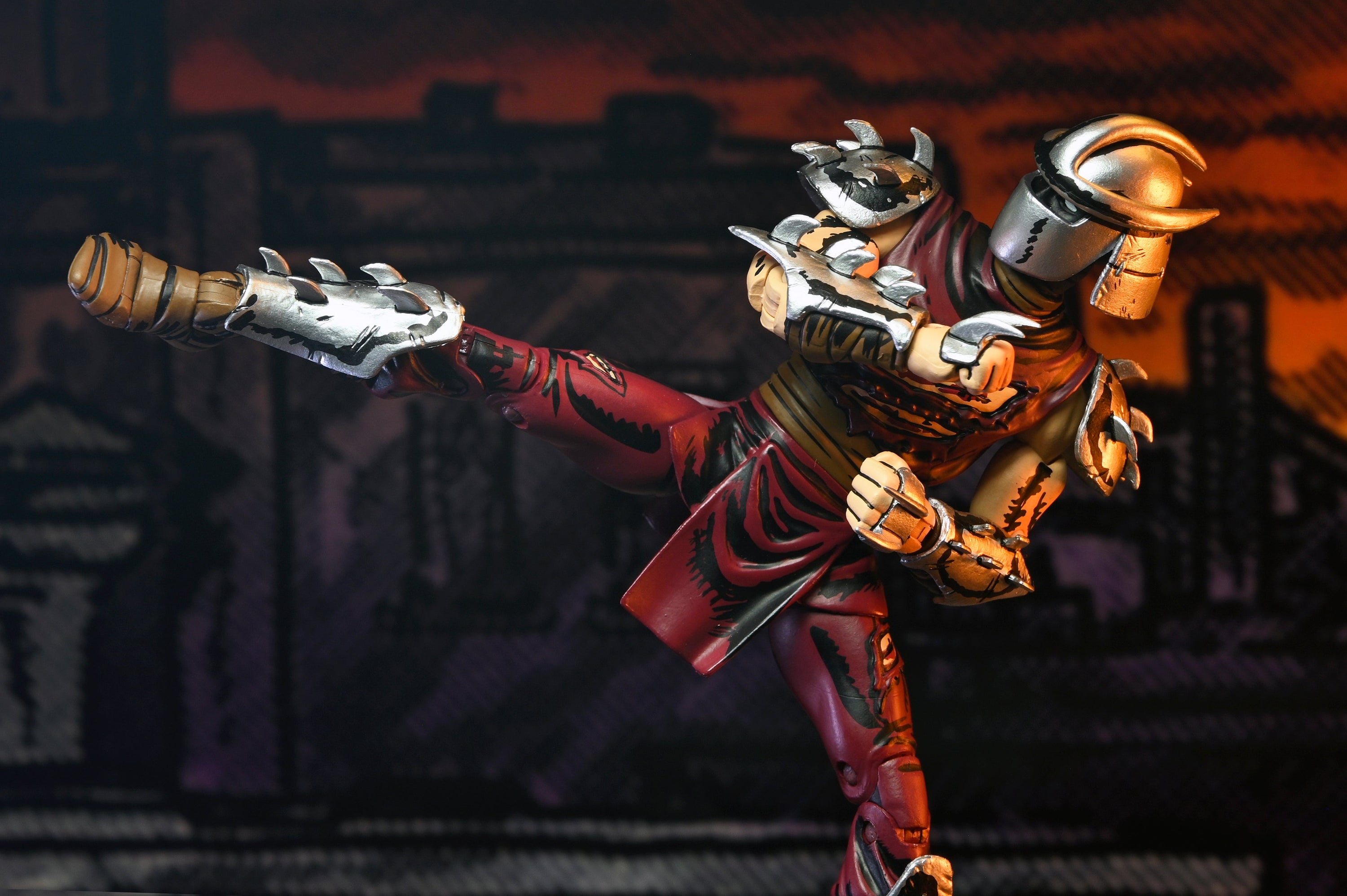Teenage Mutant Ninja Turtles (Mirage Comics) - Battle-Damaged Shredder 7" Scale Action Figure (Classic Colors) - NECA