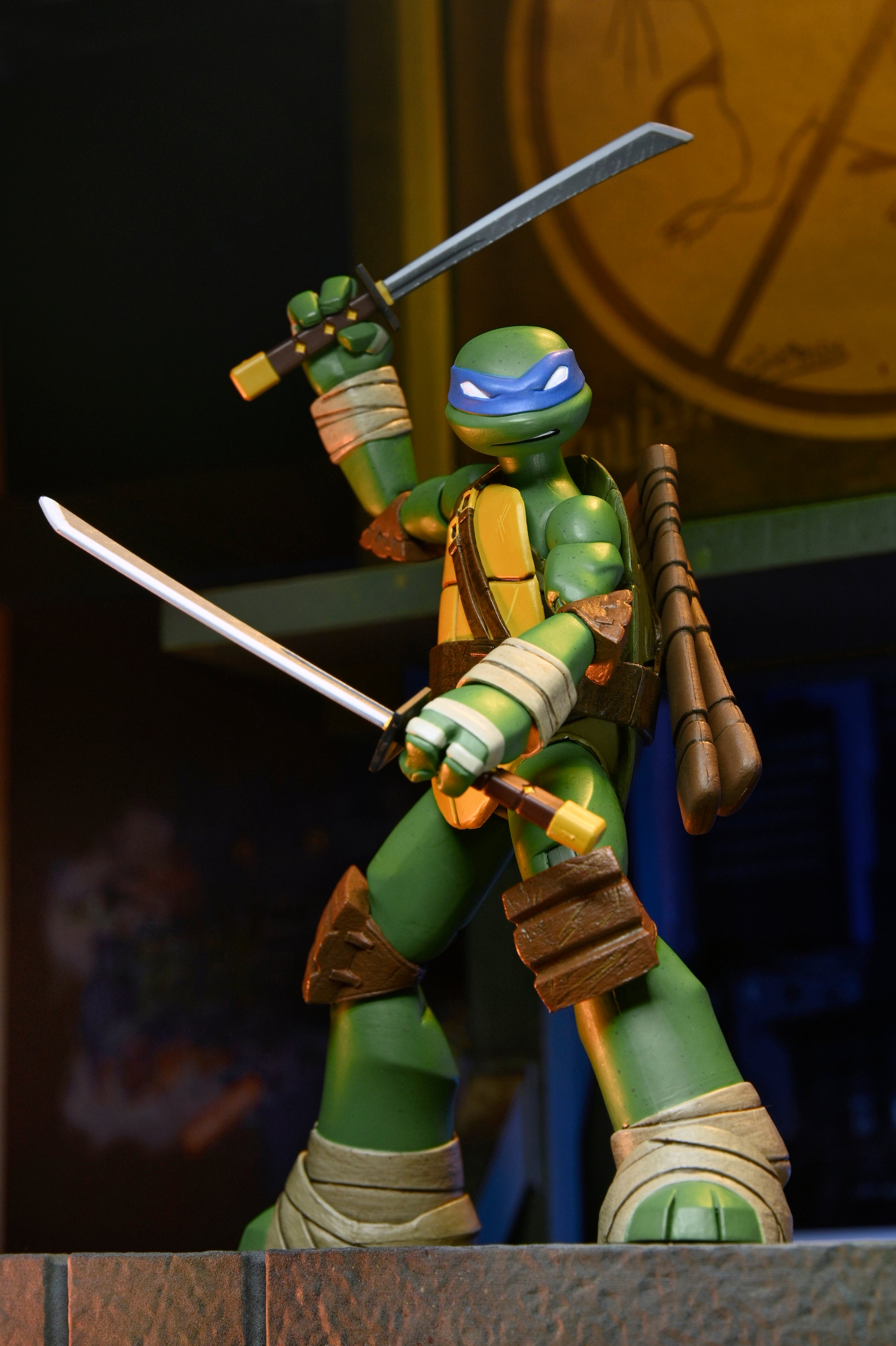 Teenage Mutant Ninja Turtles (2012 Cartoon) - Ultimate Leonardo 7&quot; Scale Action Figure - NECA
