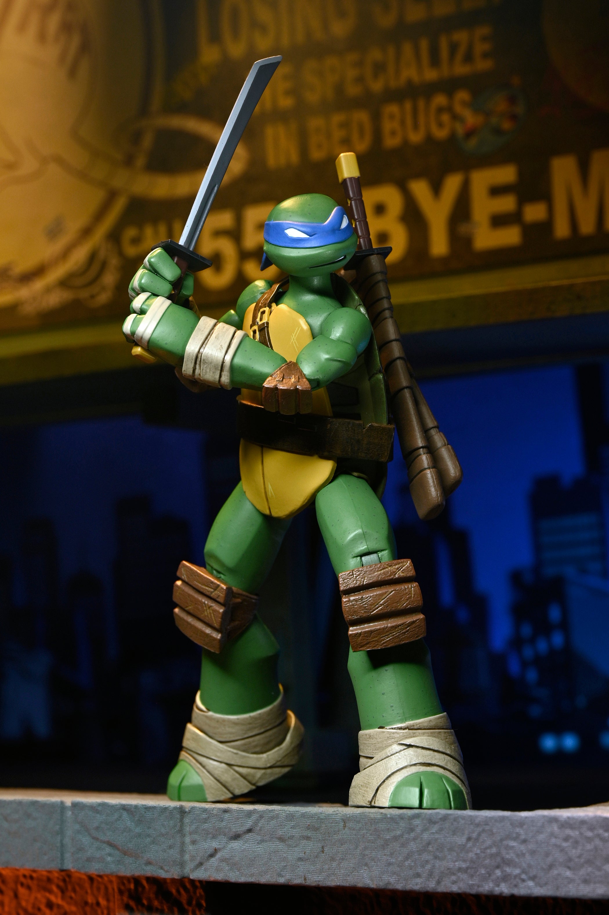 Teenage Mutant Ninja Turtles (2012 Cartoon) - Ultimate Leonardo 7" Scale Action Figure - NECA
