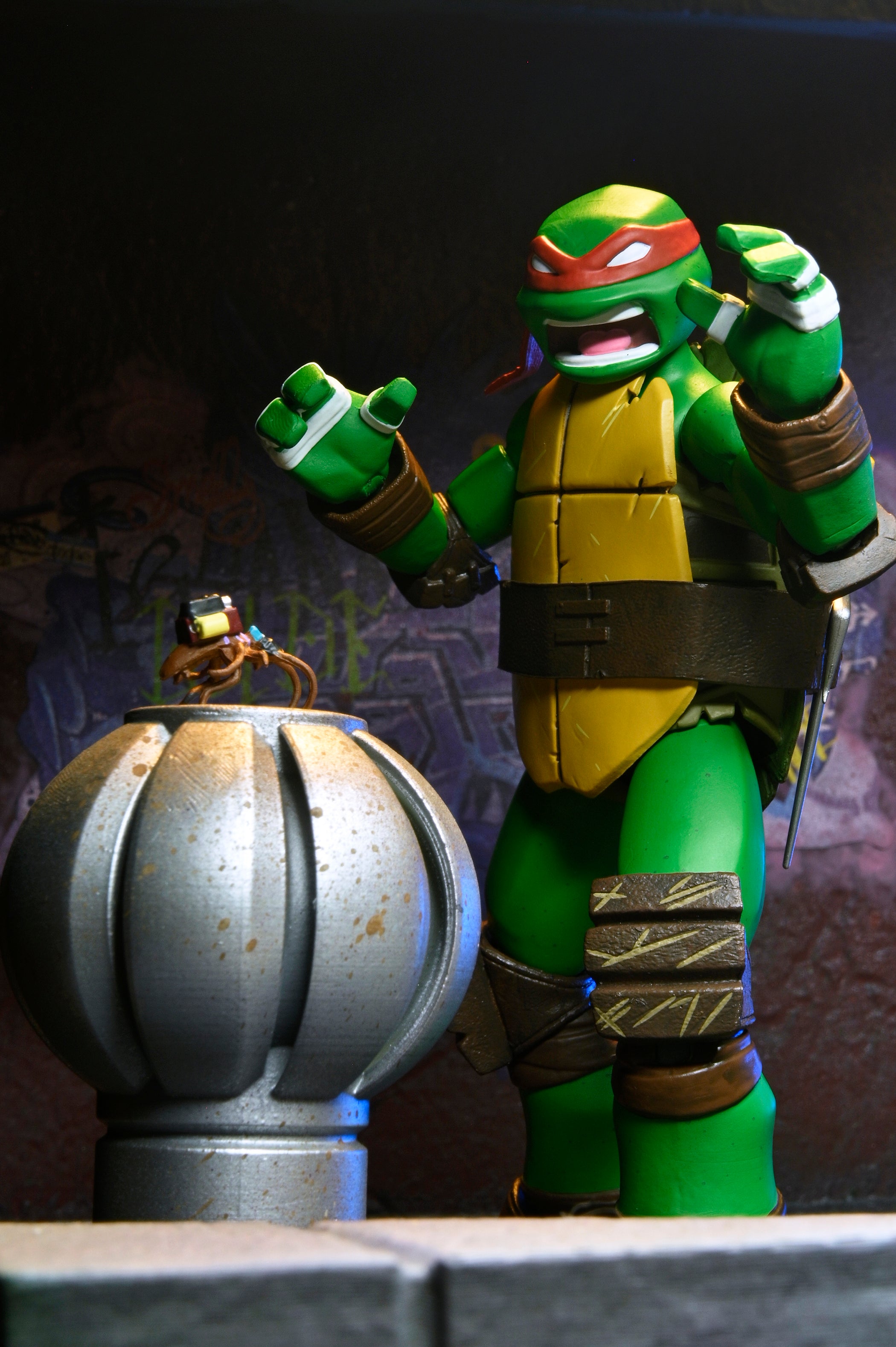 Teenage Mutant Ninja Turtles (2012 Cartoon) - Ultimate Raphael 7" Scale Action Figure - NECA