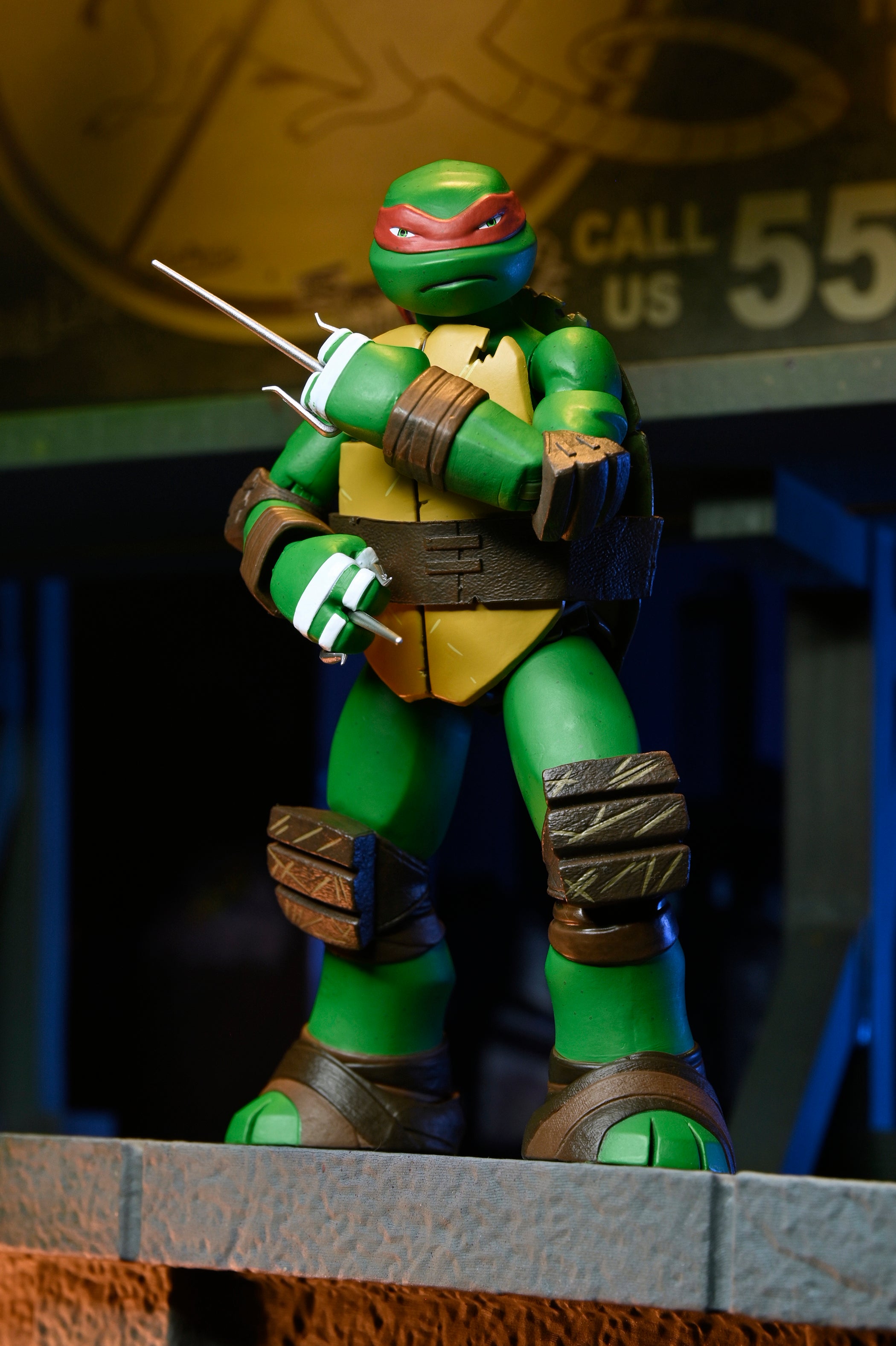 Teenage Mutant Ninja Turtles (2012 Cartoon) - Ultimate Raphael 7" Scale Action Figure - NECA