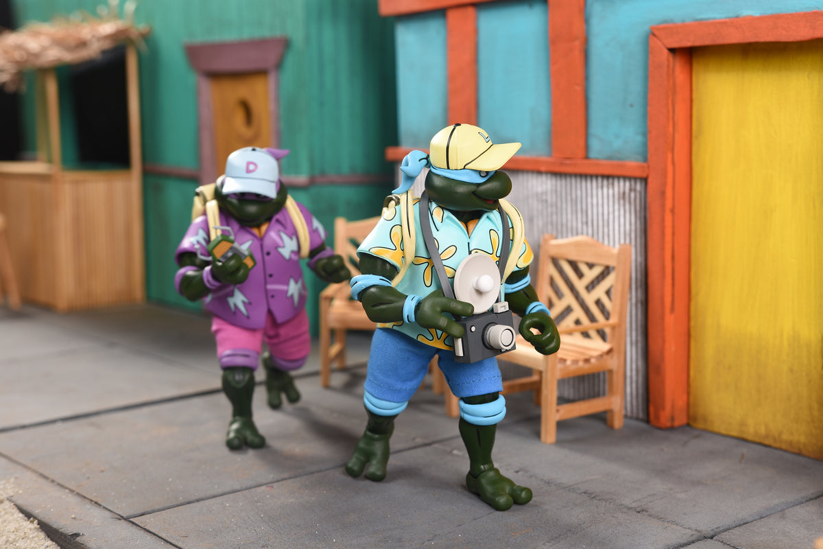 Teenage Mutant Ninja Turtles (1987 Cartoon) - Vacation Leonardo and Donatello 7" Scale Action Figure (2-Pack)