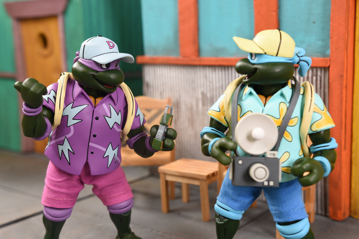 Teenage Mutant Ninja Turtles (1987 Cartoon) - Vacation Leonardo and Donatello 7" Scale Action Figure (2-Pack)