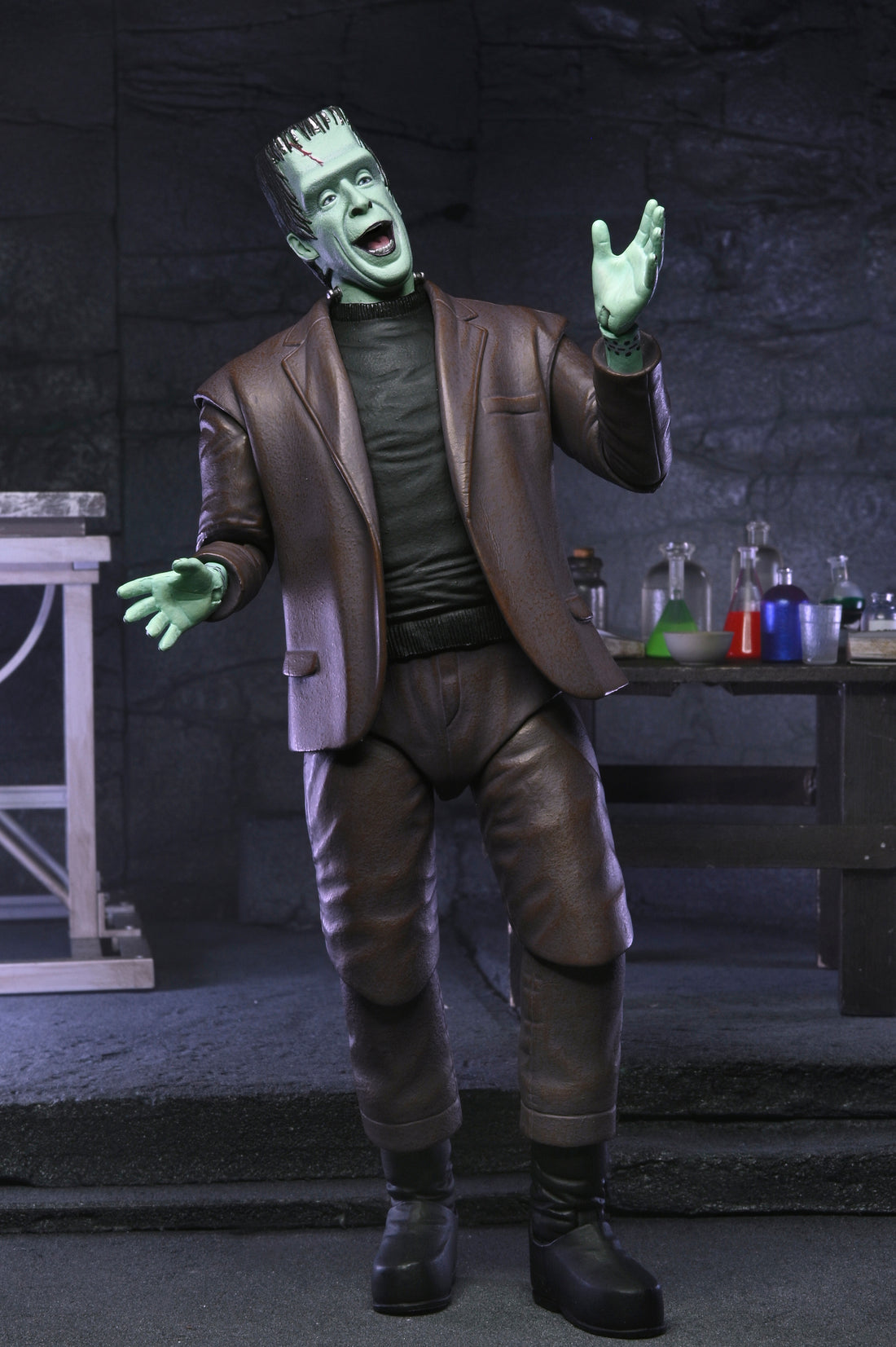 The Munsters (TV Series) - Ultimate Herman Munster 7” Scale Action Figure - NECA