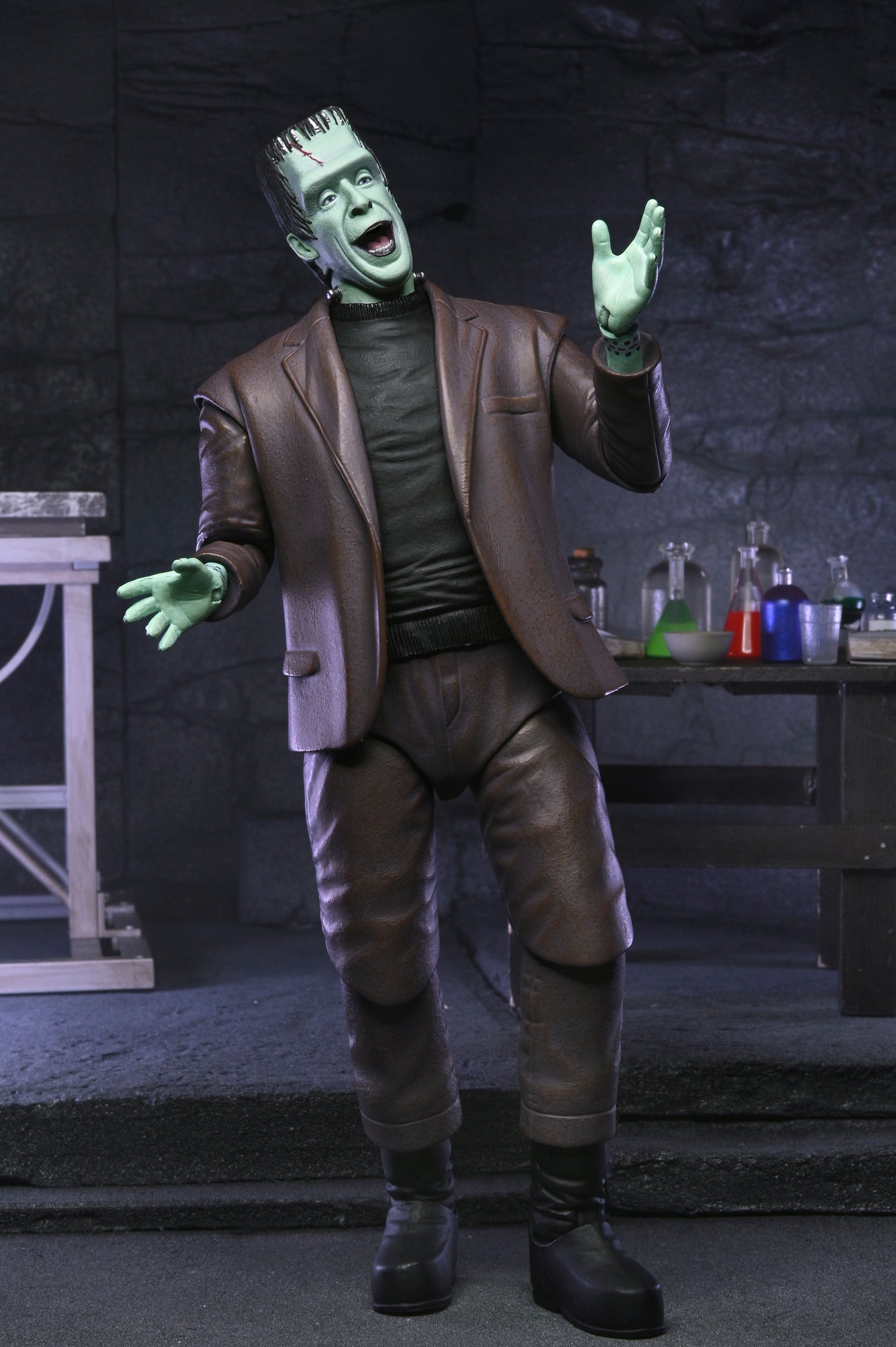 The Munsters (TV Series) - Ultimate Herman Munster 7” Scale Action Figure - NECA