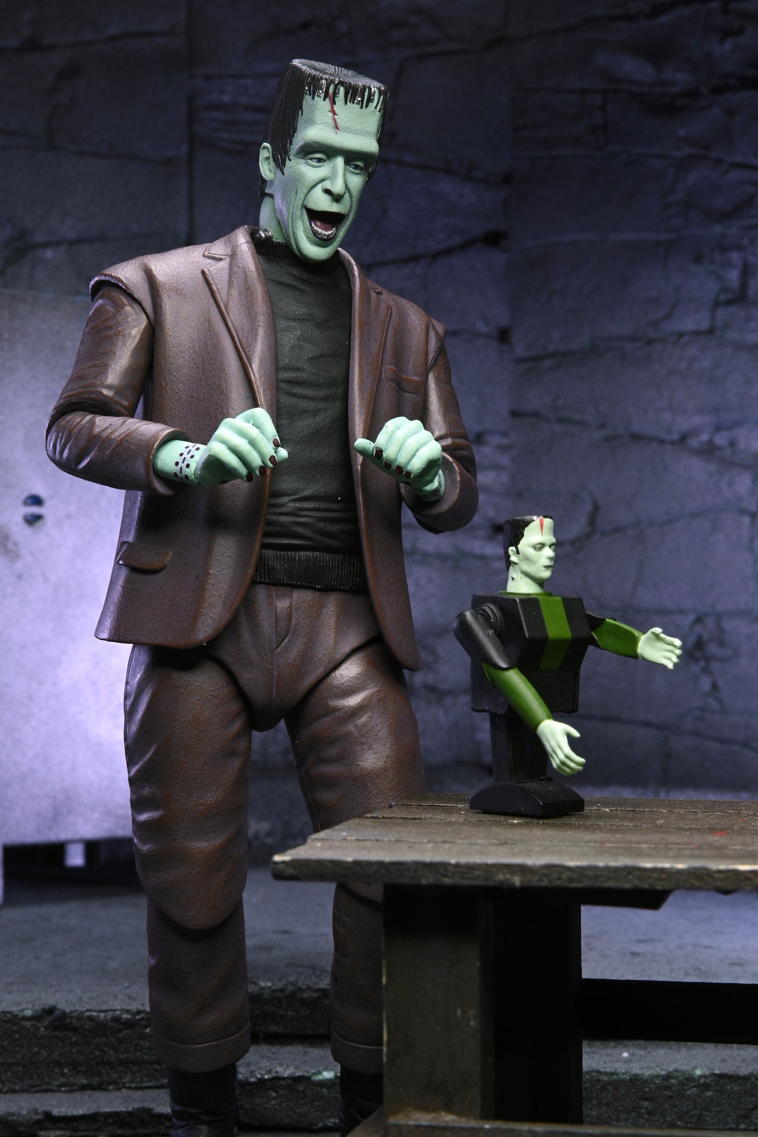 The Munsters (TV Series) - Ultimate Herman Munster 7” Scale Action Figure - NECA