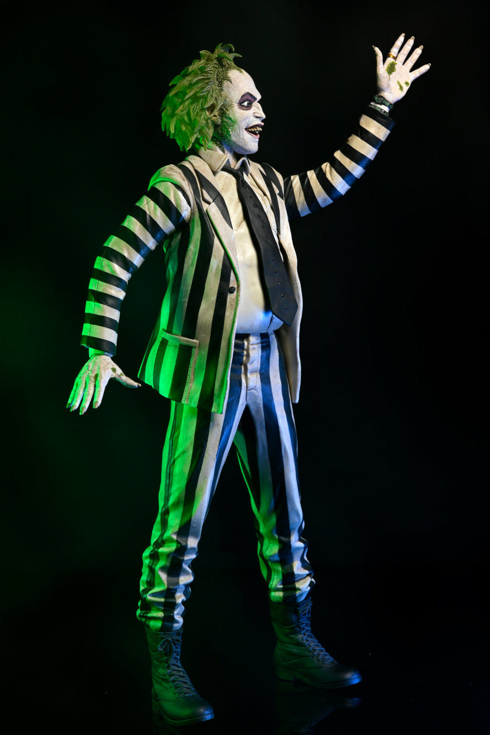 Beetlejuice 18&quot; Action Figure with Sound - NECA