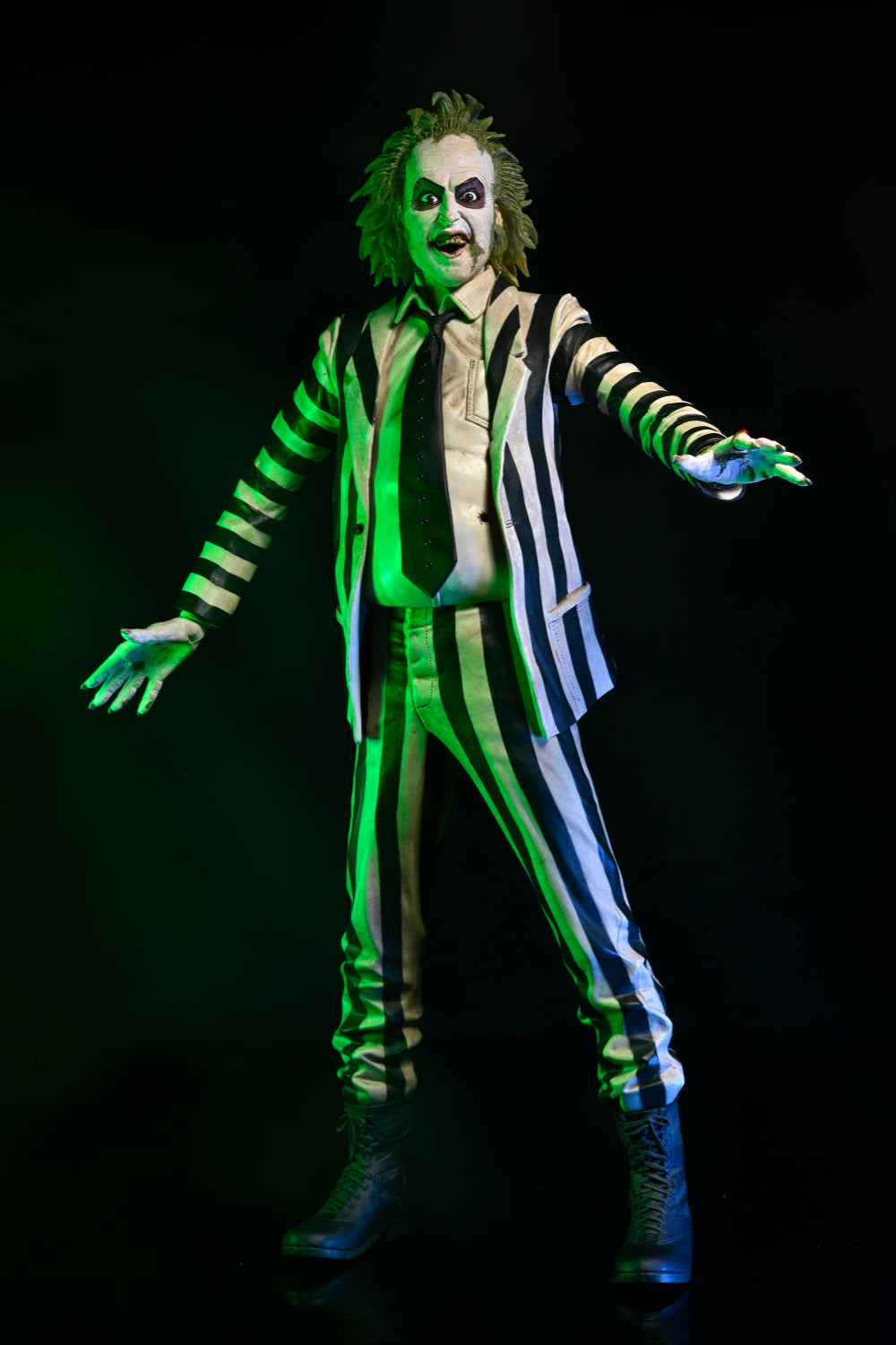 Beetlejuice 18&quot; Action Figure with Sound - NECA