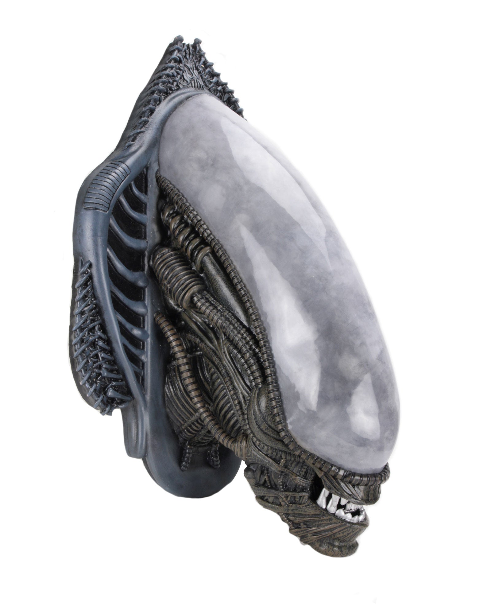 Alien Xenomorph Trophy Plaque side view