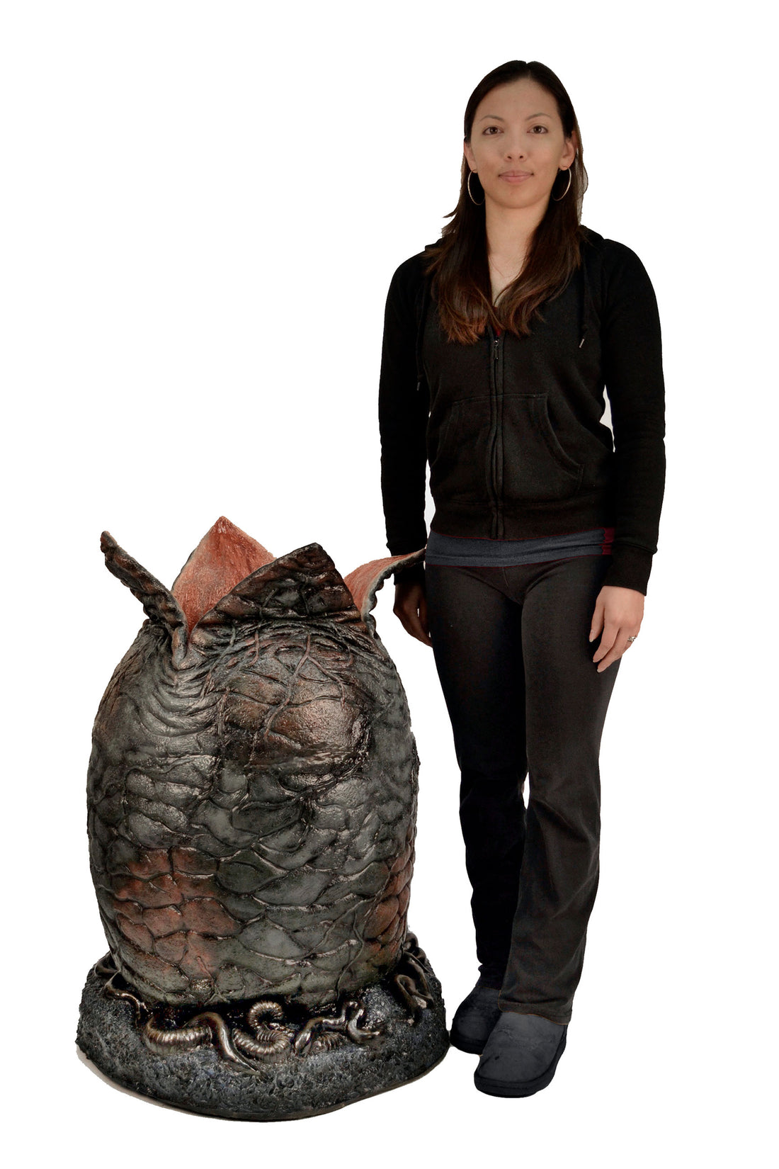 Aliens - Xenomorph Egg Life-Size Replica with LED Lights and Facehugger - NECA