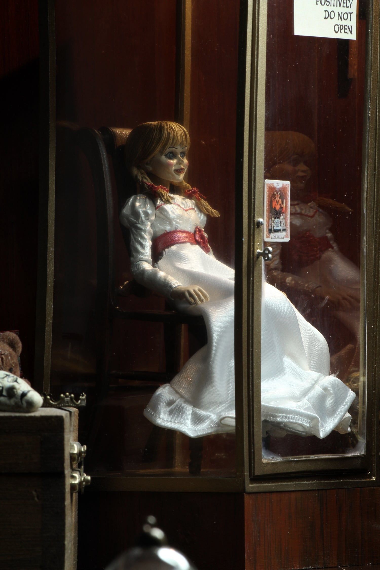 The Conjuring Universe - 7&quot; Scale Action Figure - Ultimate Annabelle (Annabelle 3)