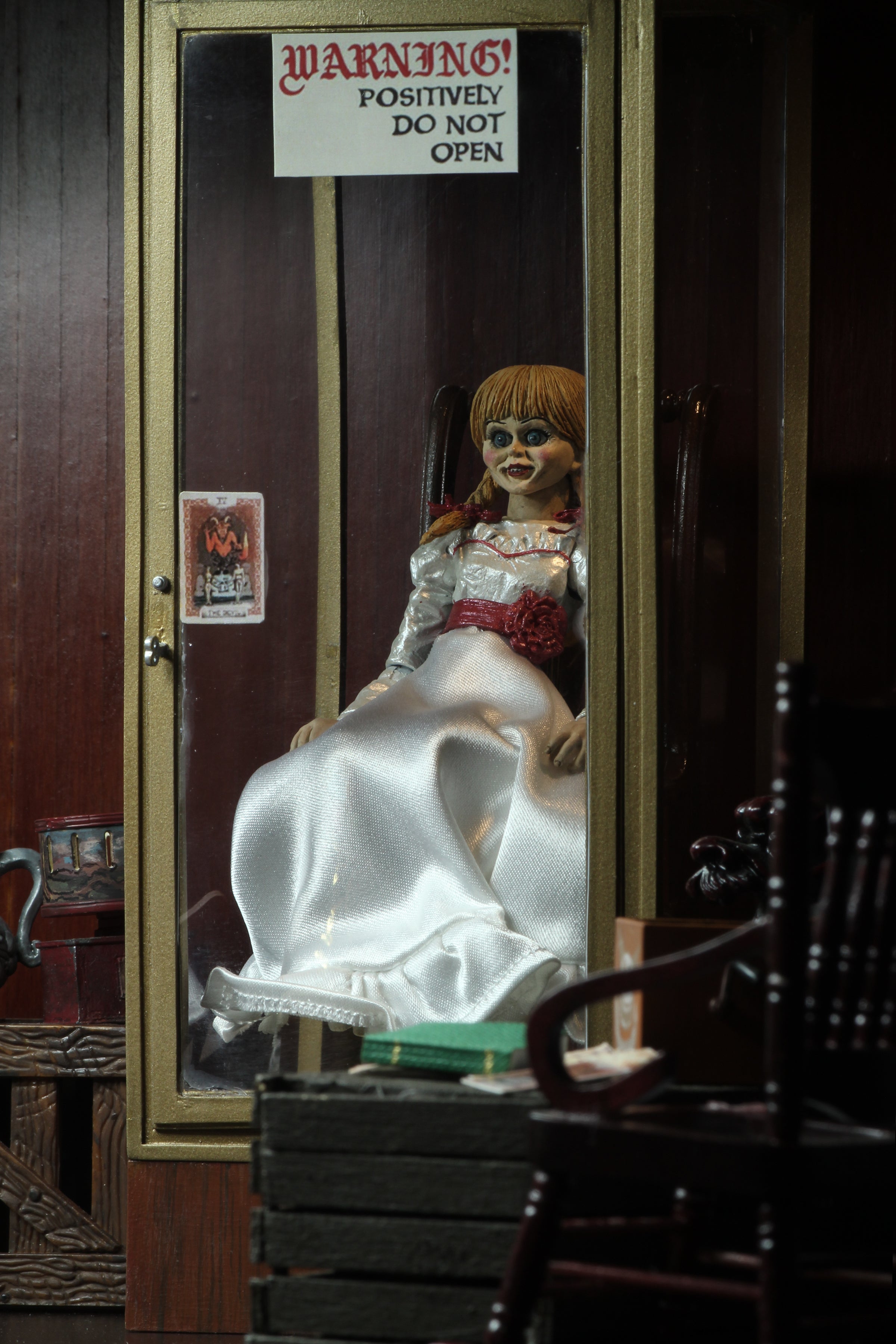 The Conjuring Universe - 7&quot; Scale Action Figure - Ultimate Annabelle (Annabelle 3)