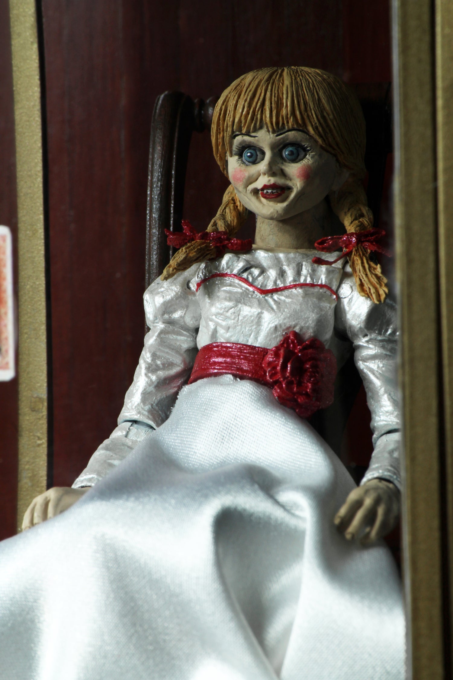 The Conjuring Universe - 7&quot; Scale Action Figure - Ultimate Annabelle (Annabelle 3)